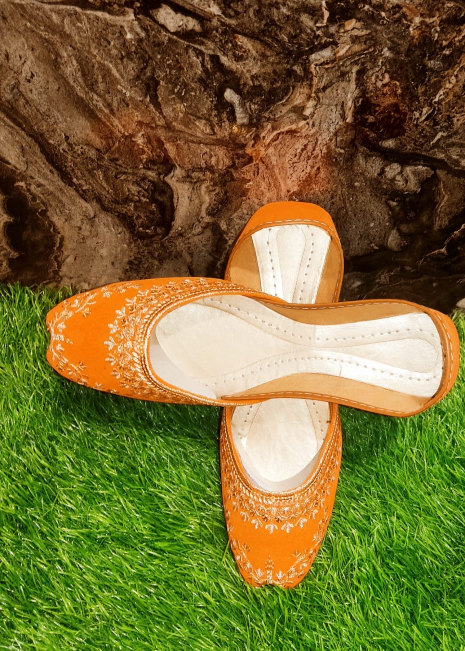 Khussa in Orange by - High Quality Women Khussa VFJ5869