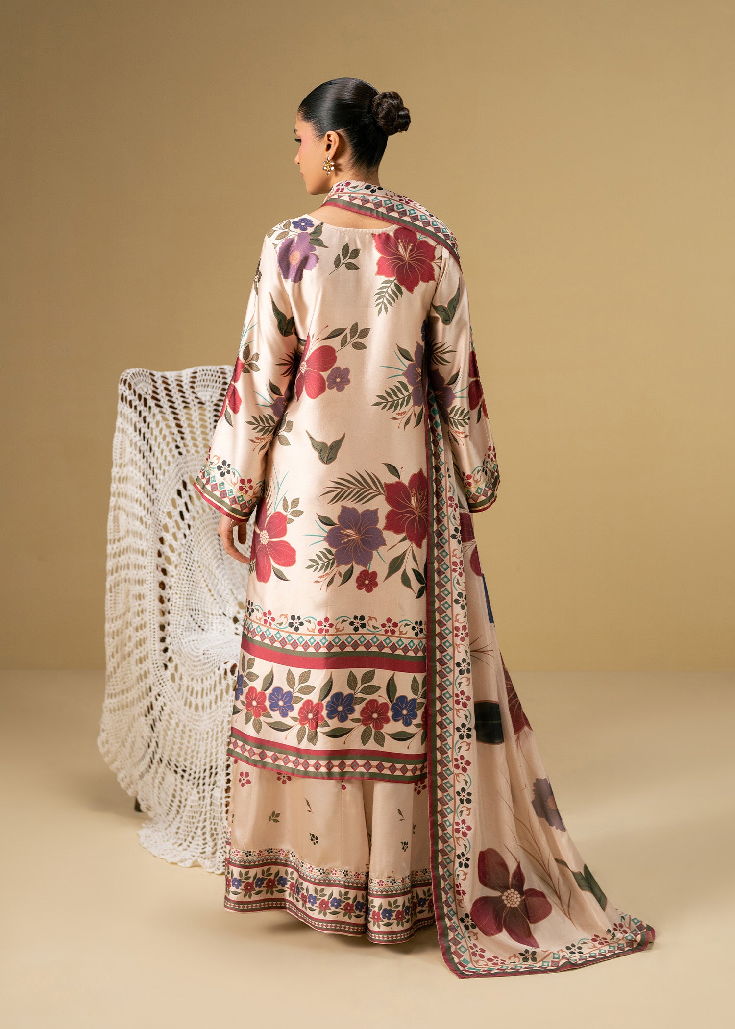charmuse/shamooz Kurta Set in Beige