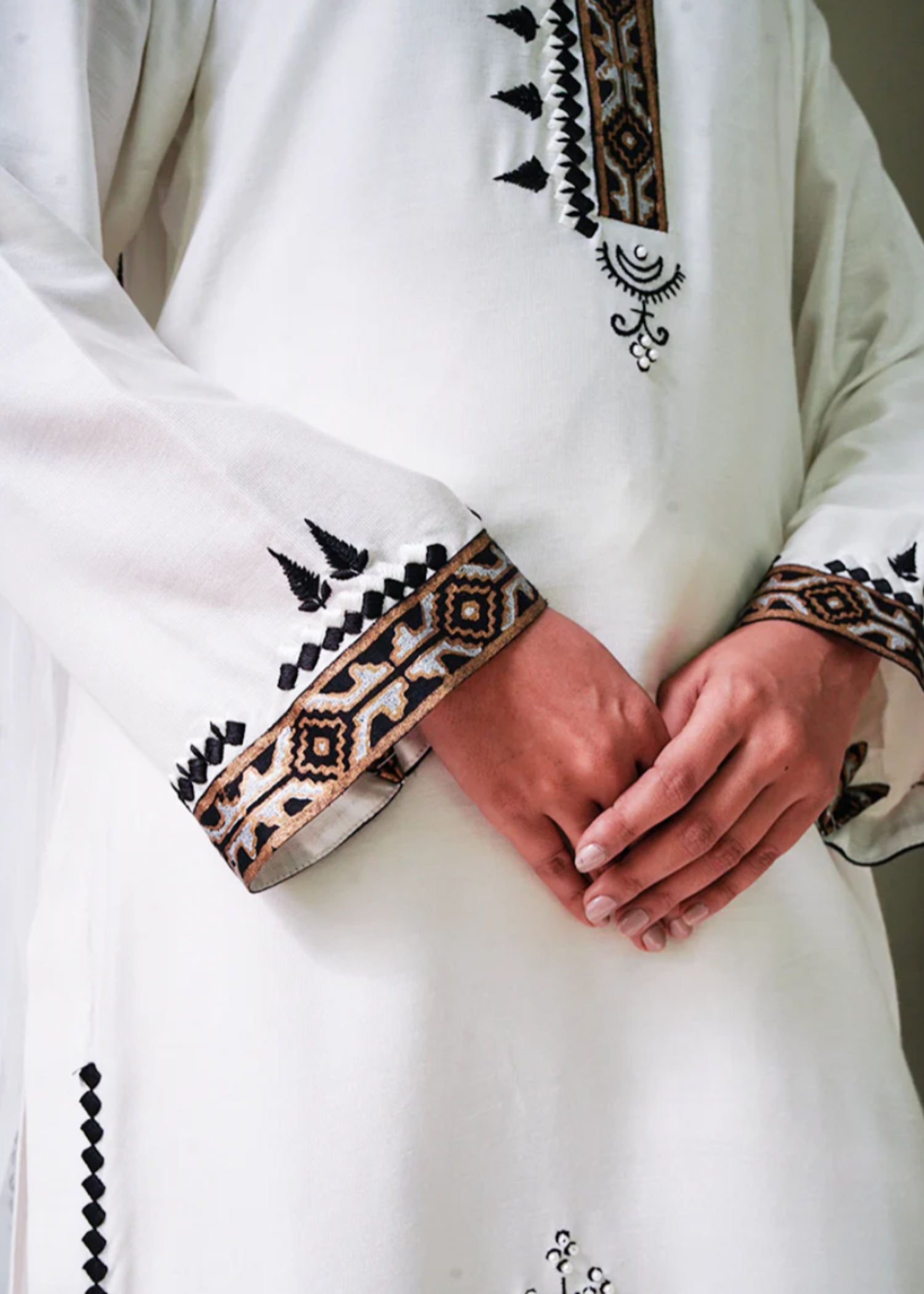 khaddi silk Kurta Set in White