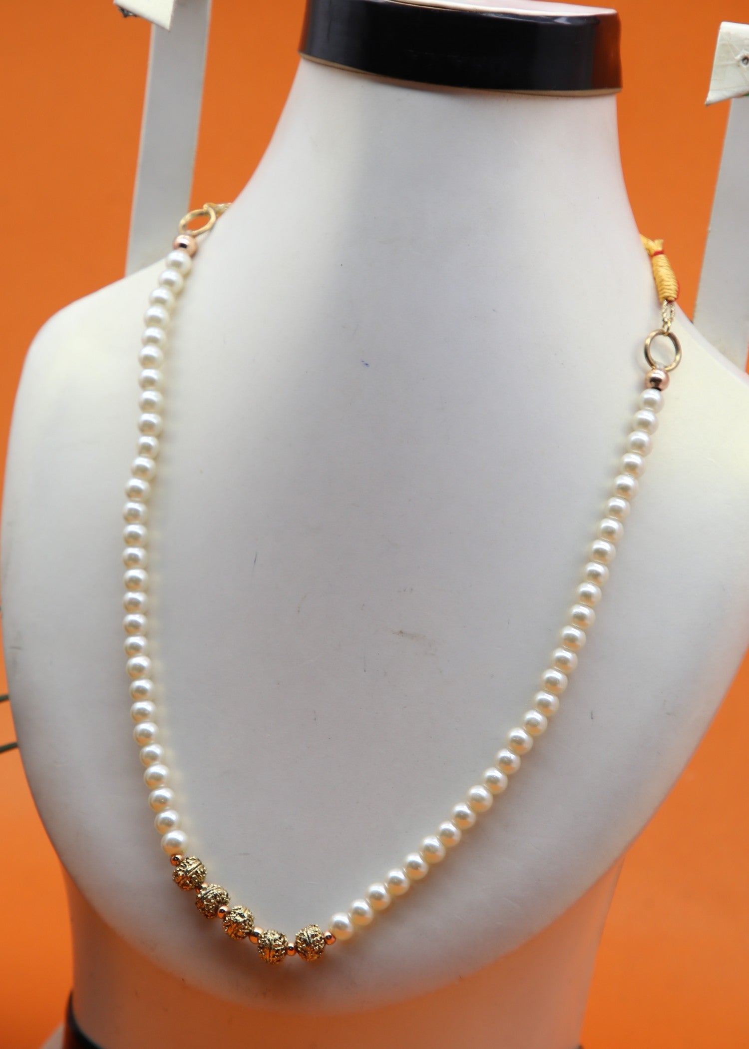 Necklace in Off-white Color by - Trendy Women Necklace XKO8228