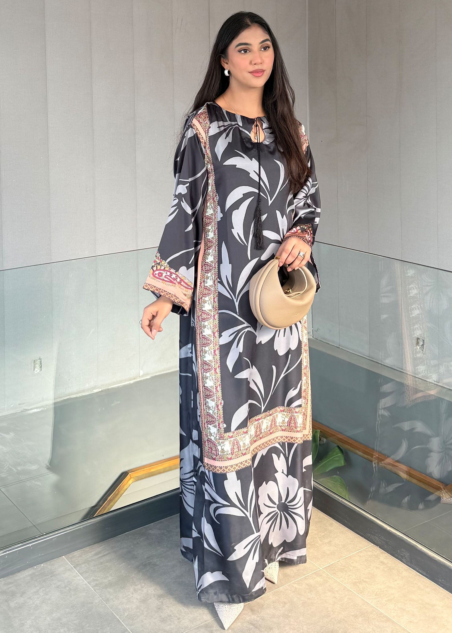 satin silk Kaftan in Black