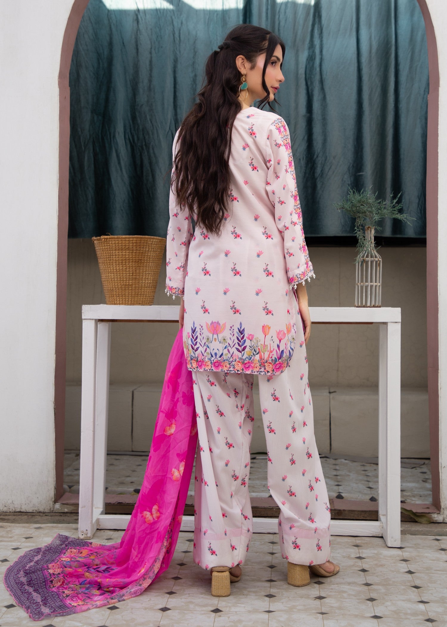 lawn Kurta Set in Pink