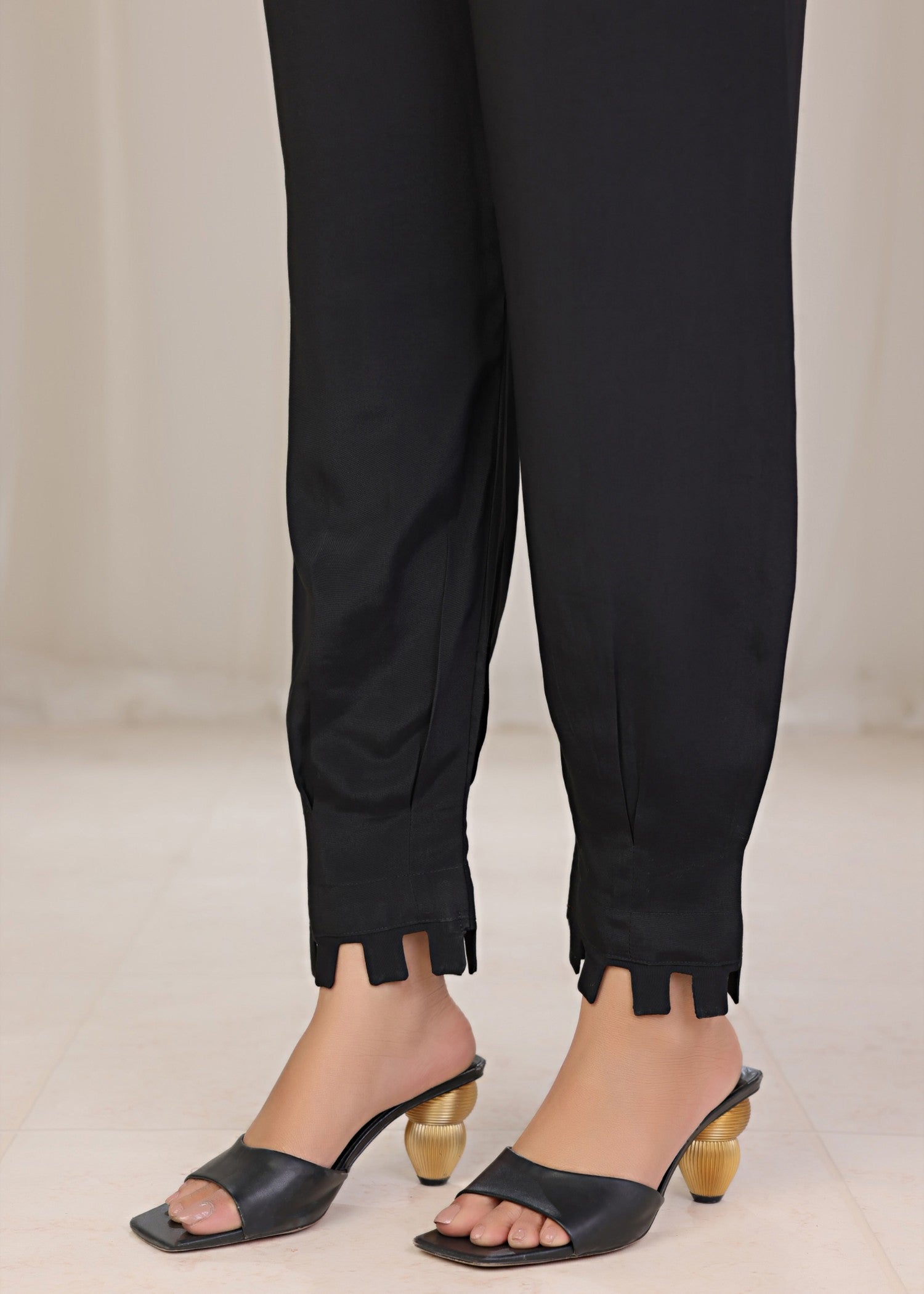wash & wear Trousers in Black