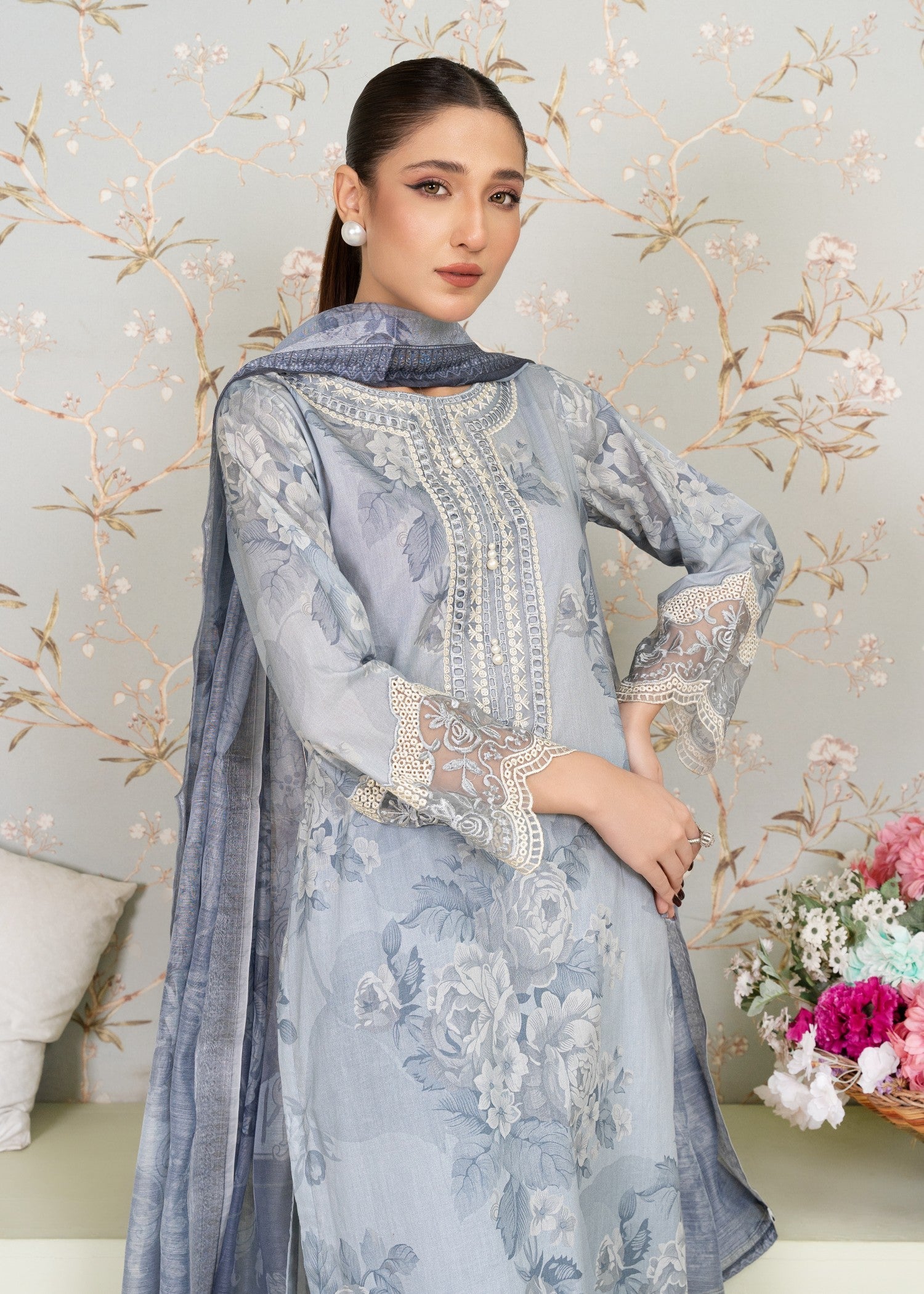 lawn Kurta Set in Duck egg grey