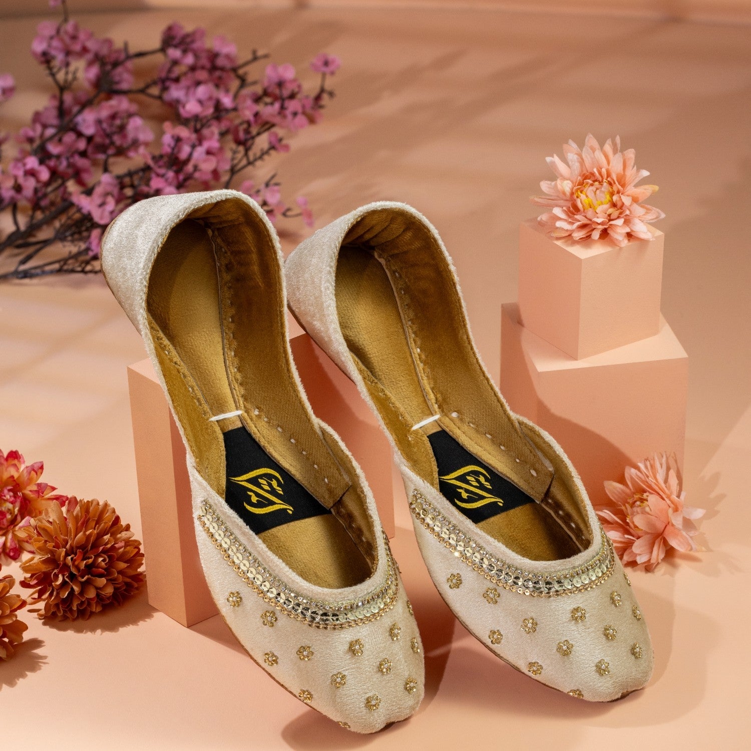 Khussa in Wheat by - High Quality Women Khussa ICU8821
