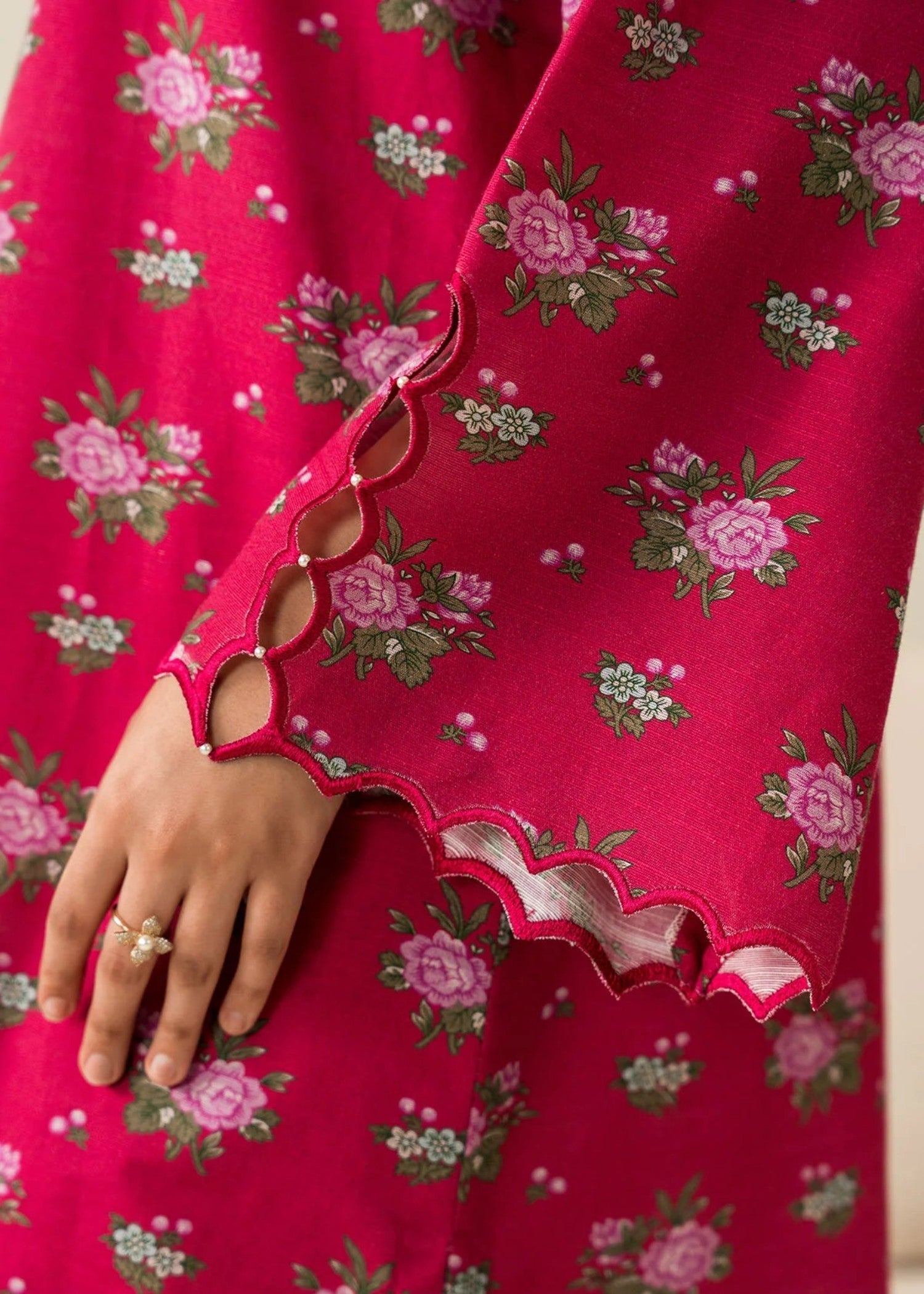 khaddar Unstitched in Shocking pink