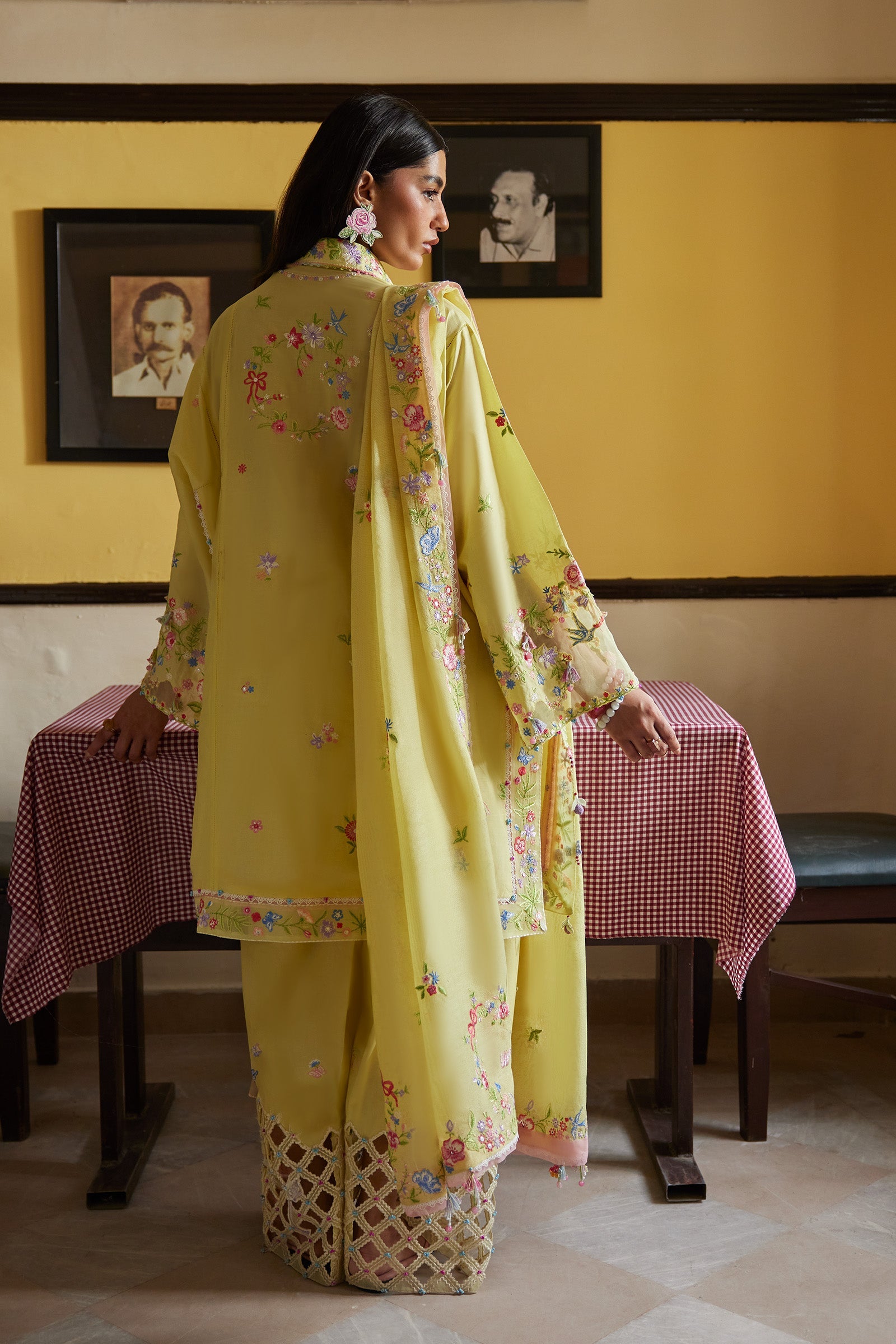 Festive Luxury Lawn – Queen Of The Andes (Z-08)