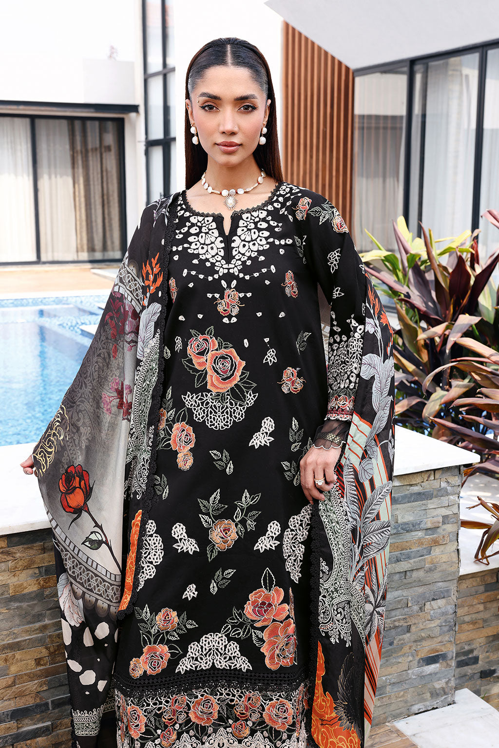 Andaaz Luxury Lawn – Z-1403