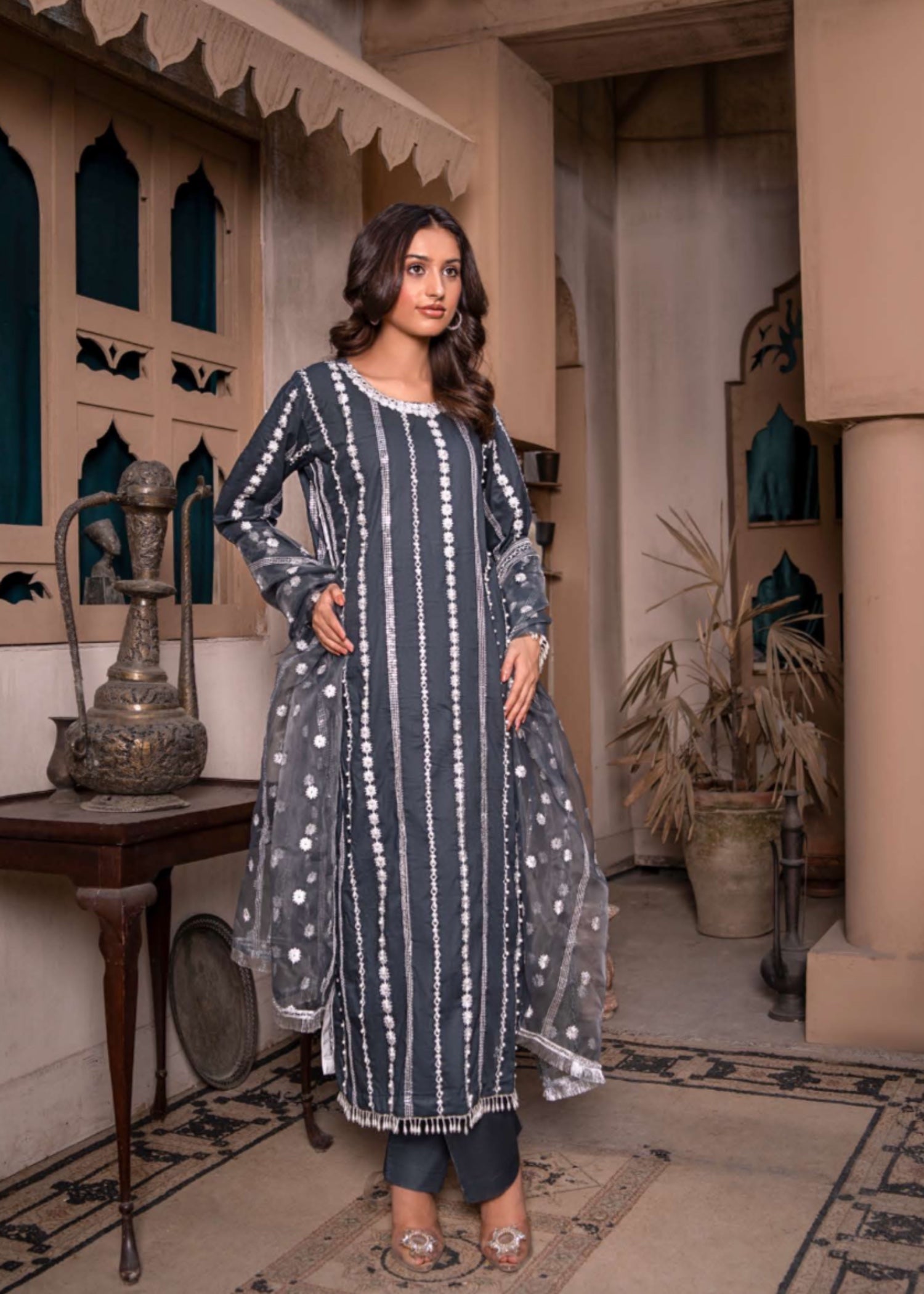 lawn cotton Kurta Set in Iron grey