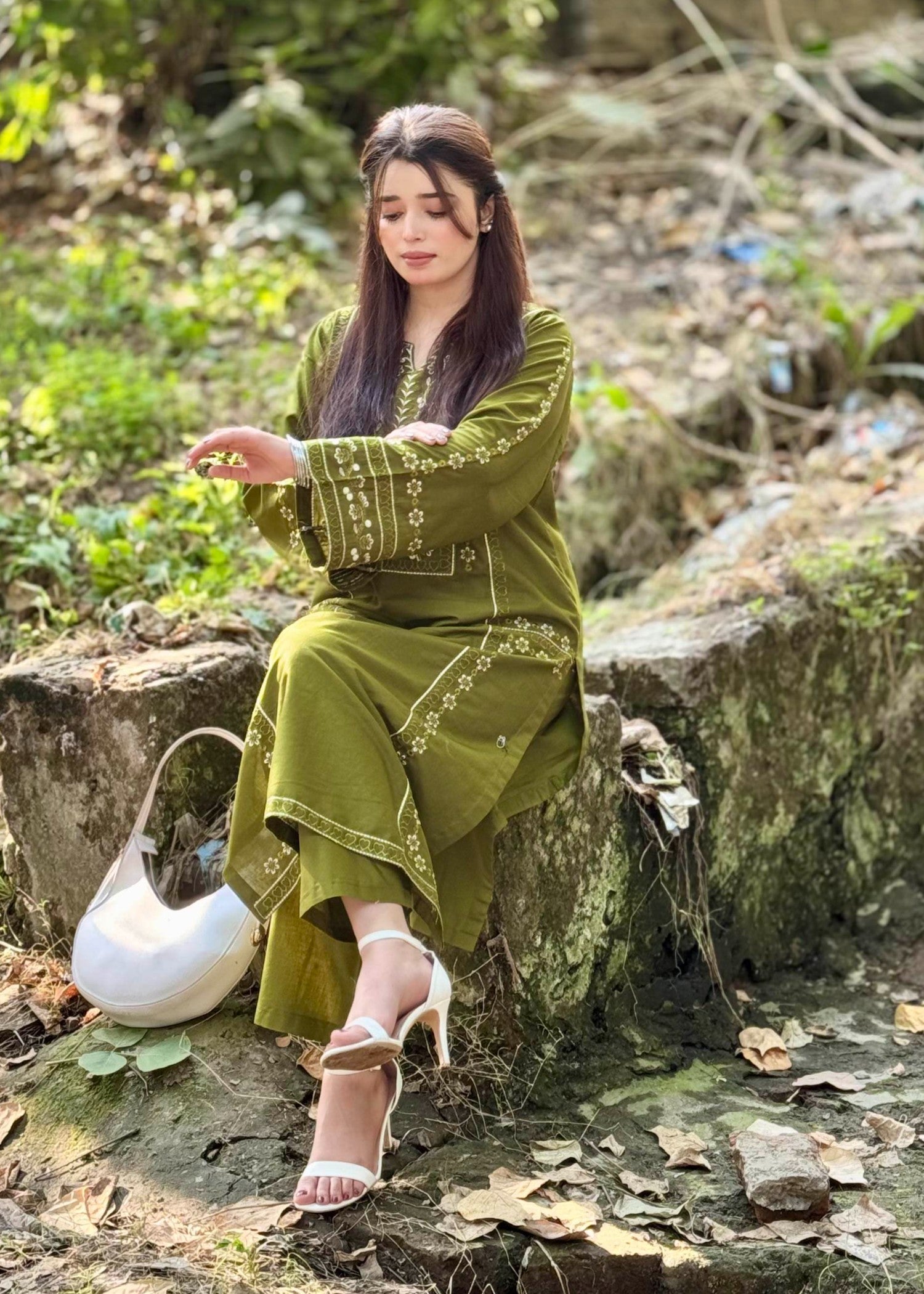 lawn Kurta Set in Olive green