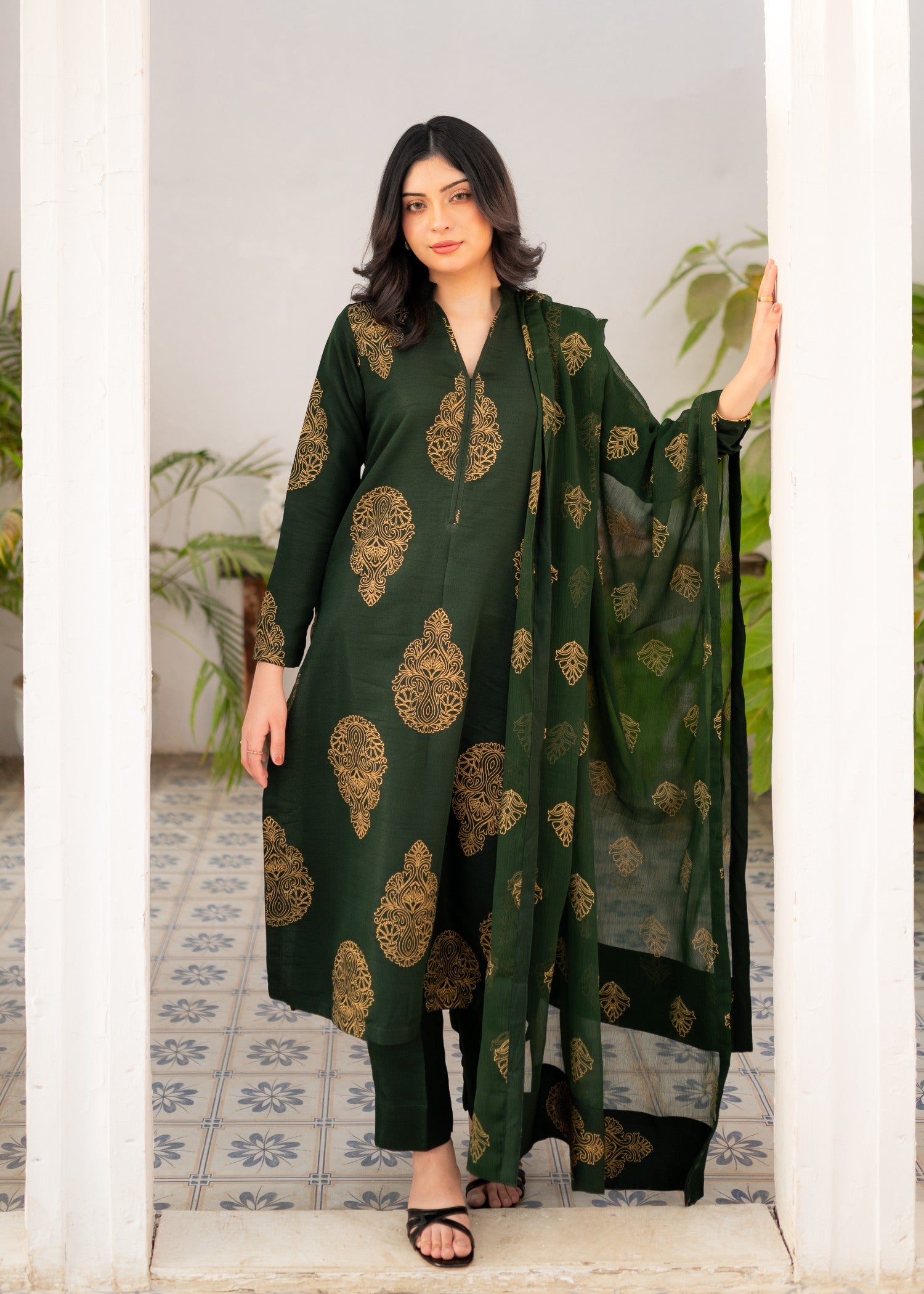 indian raw silk Kurta Set in Bottle green