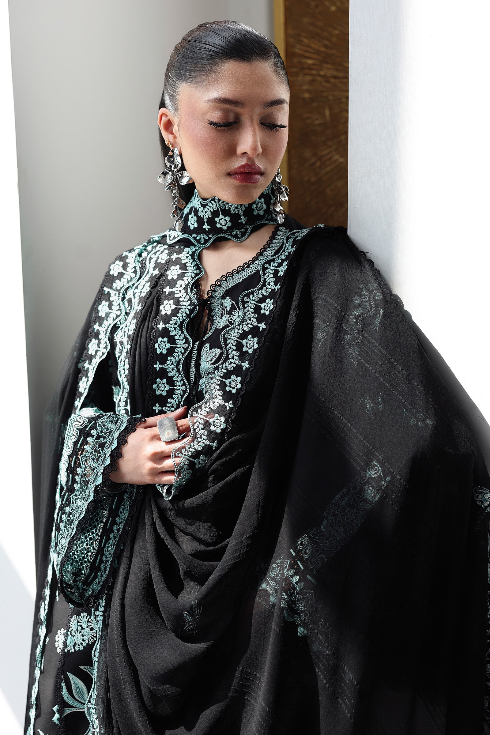 Qline Lawn Drop II – QKL-06 SANA