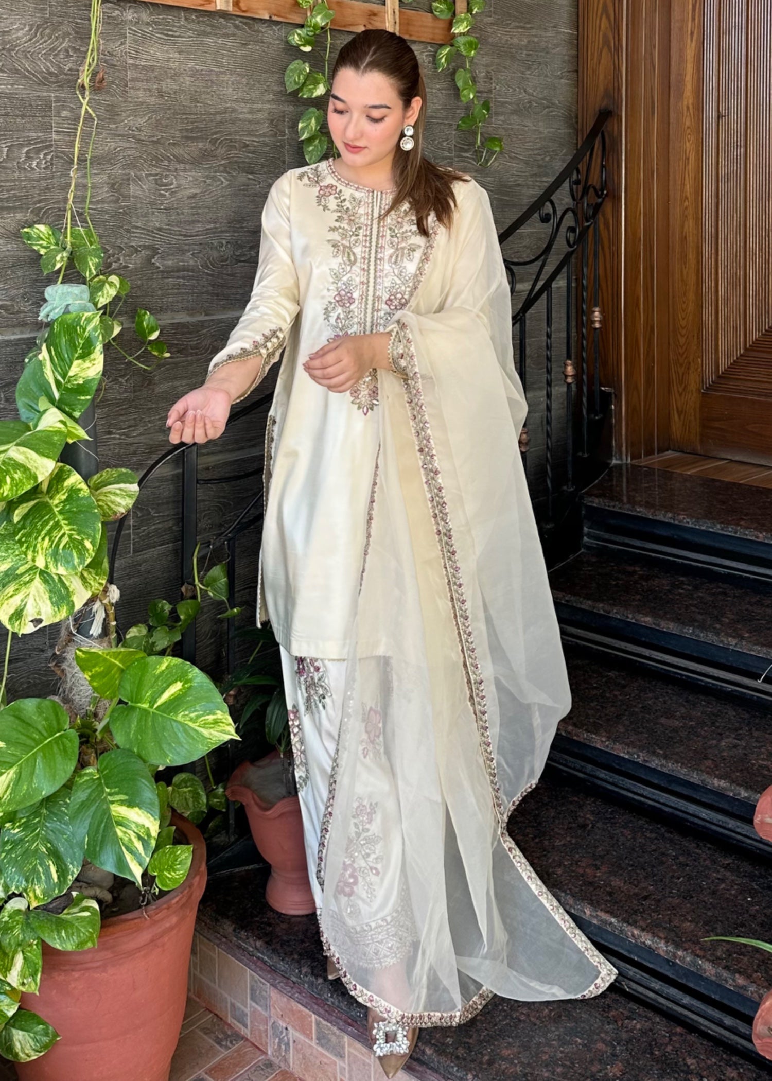 silk Kurta Set in Off-white