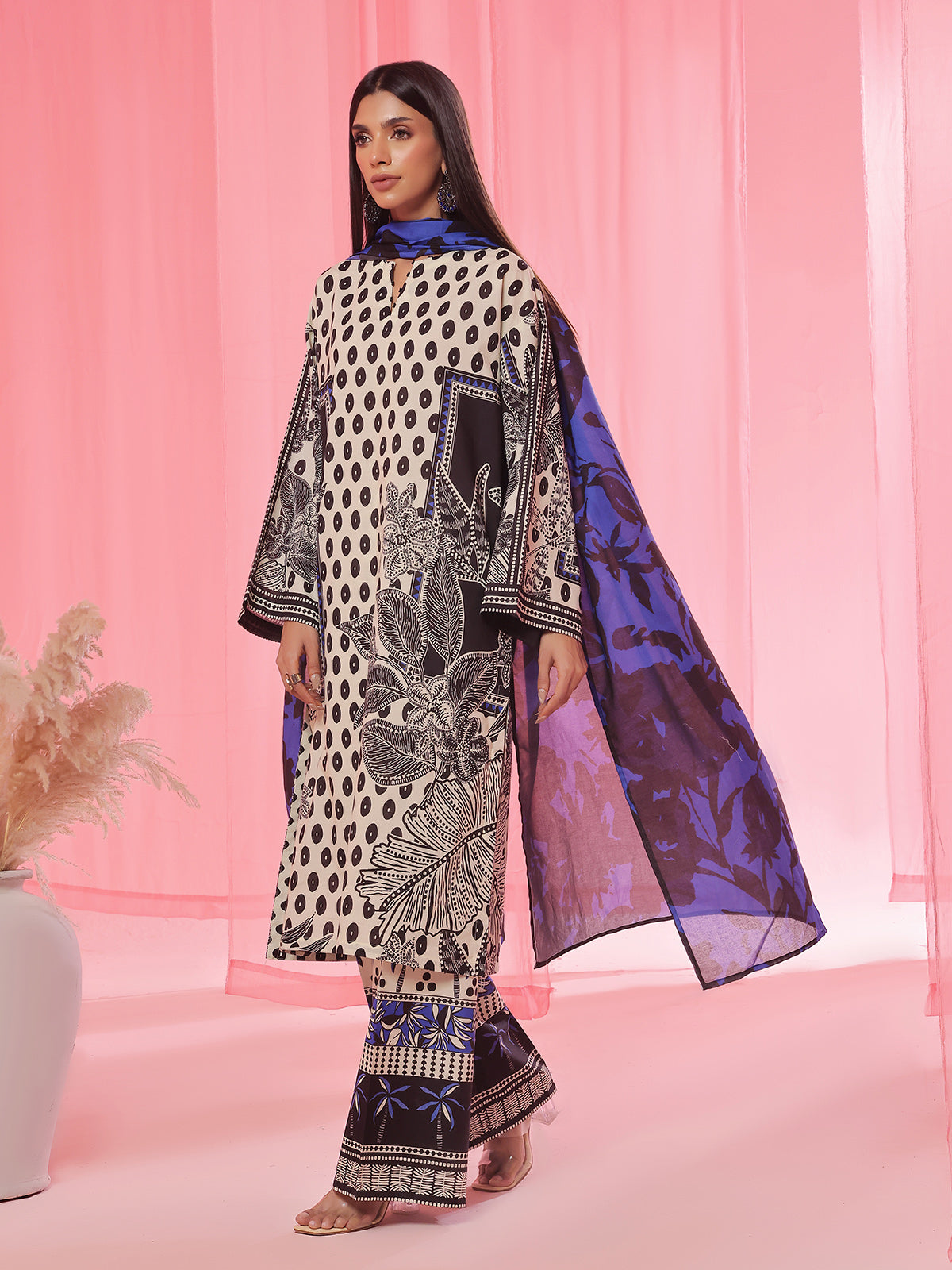 lawn Kurta Set in Black