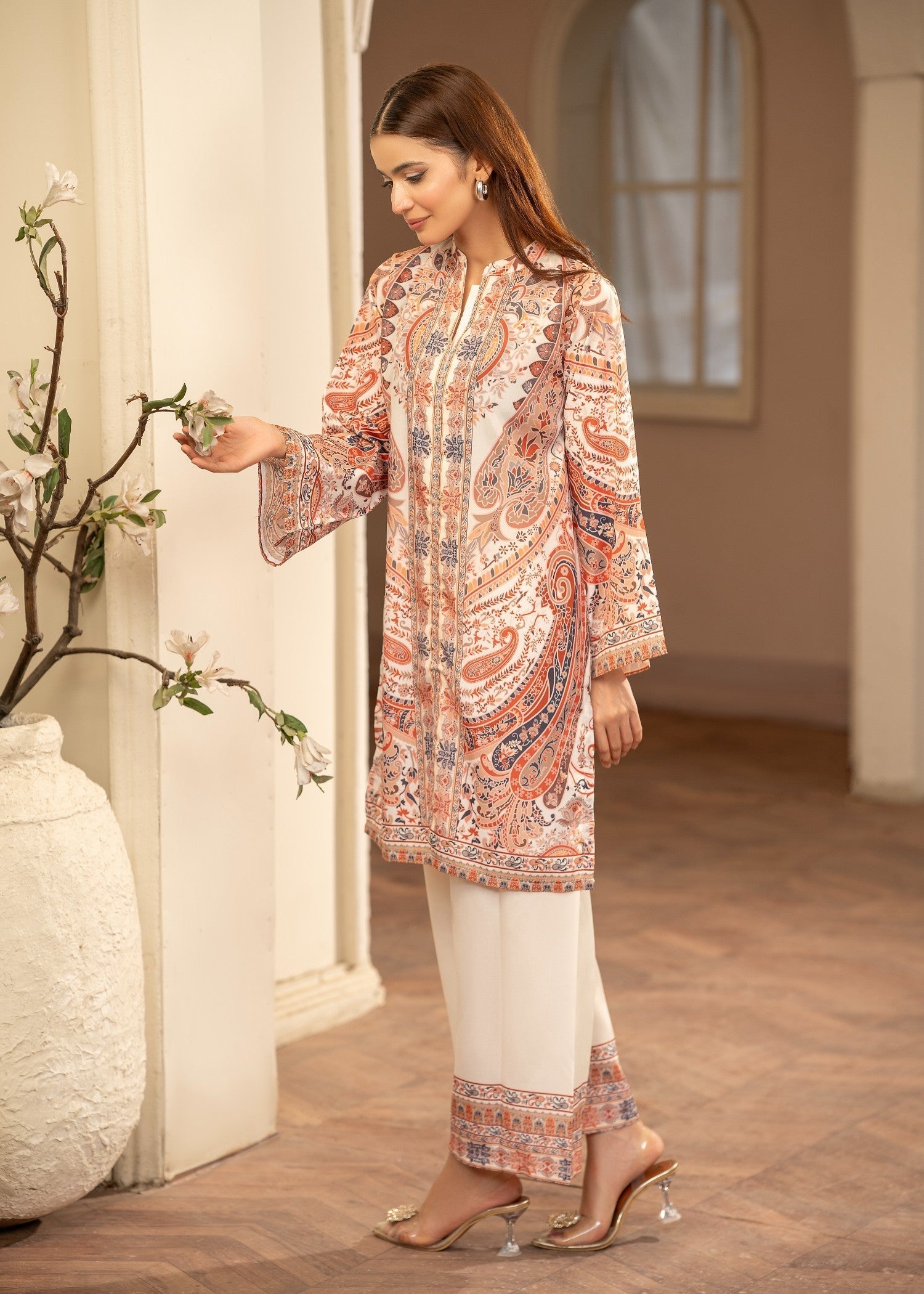 crepe Kurta Set in Multi