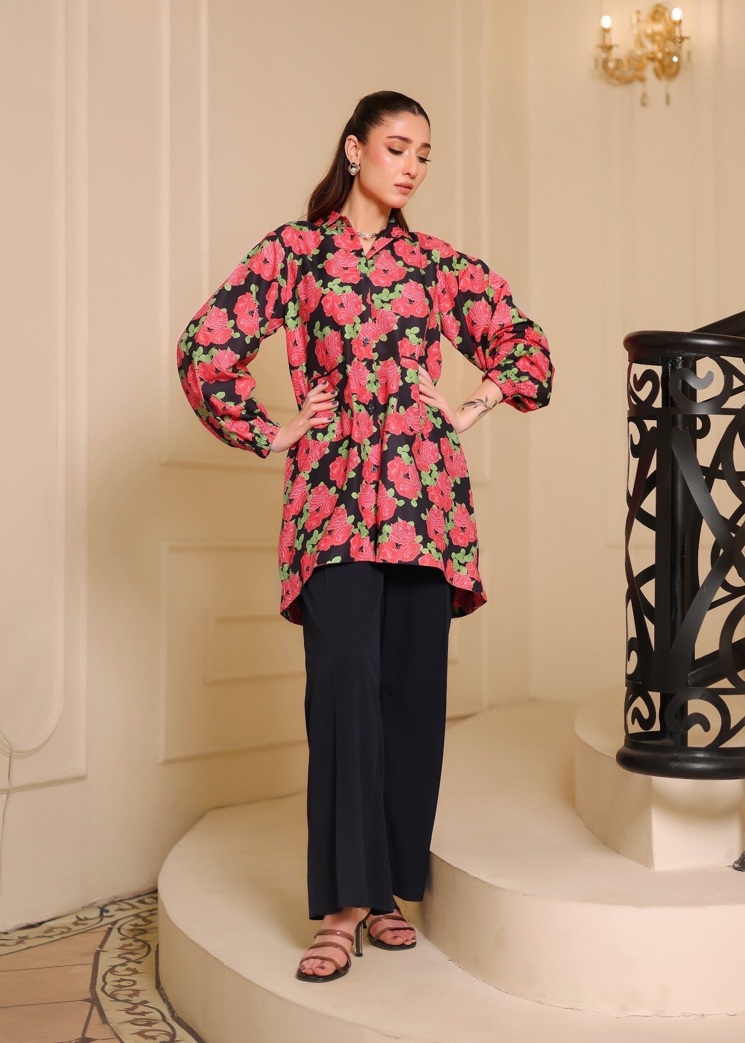 cambric Tunic in Jet black
