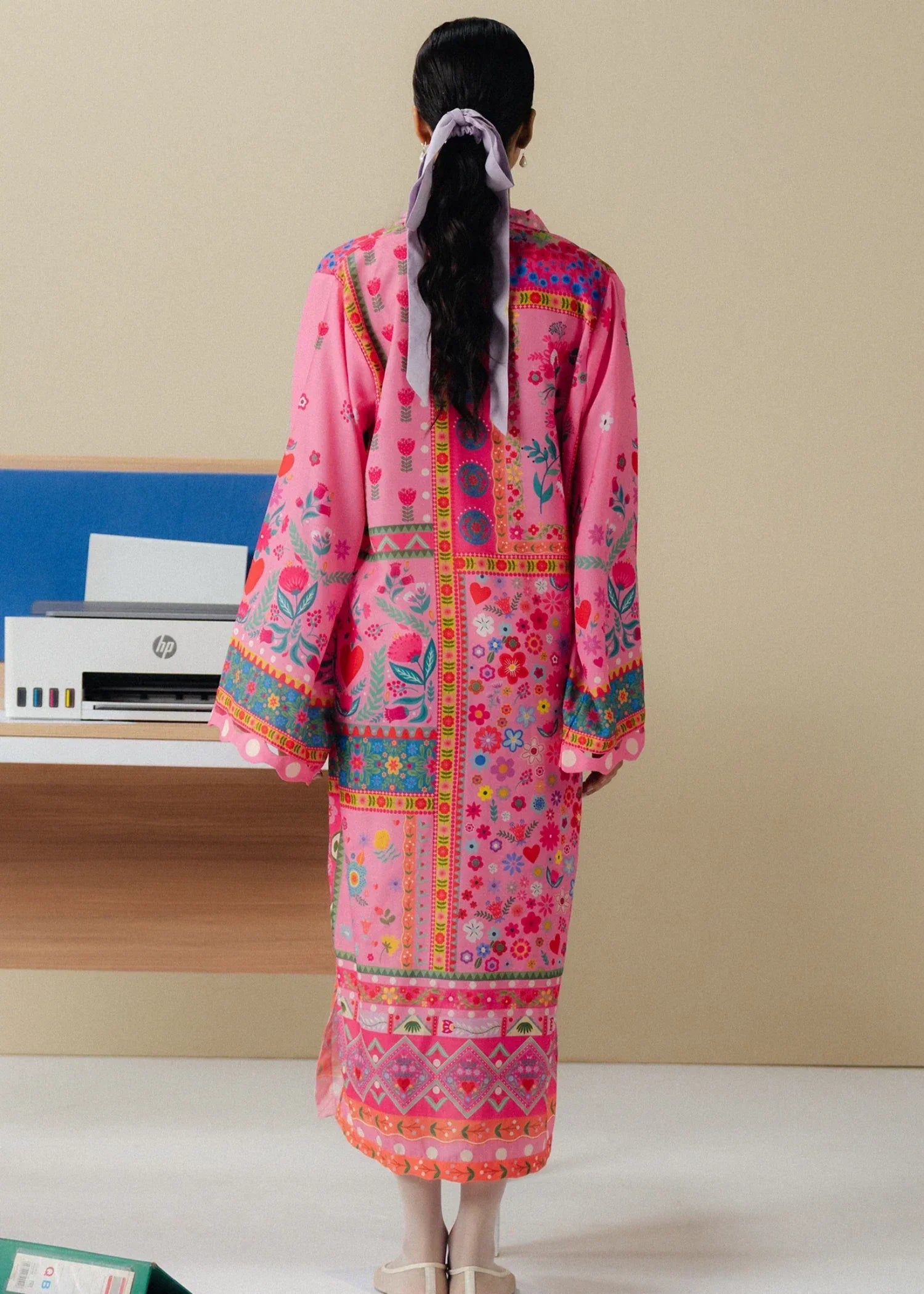 lawn Kaftan in Shocking pink, pink
