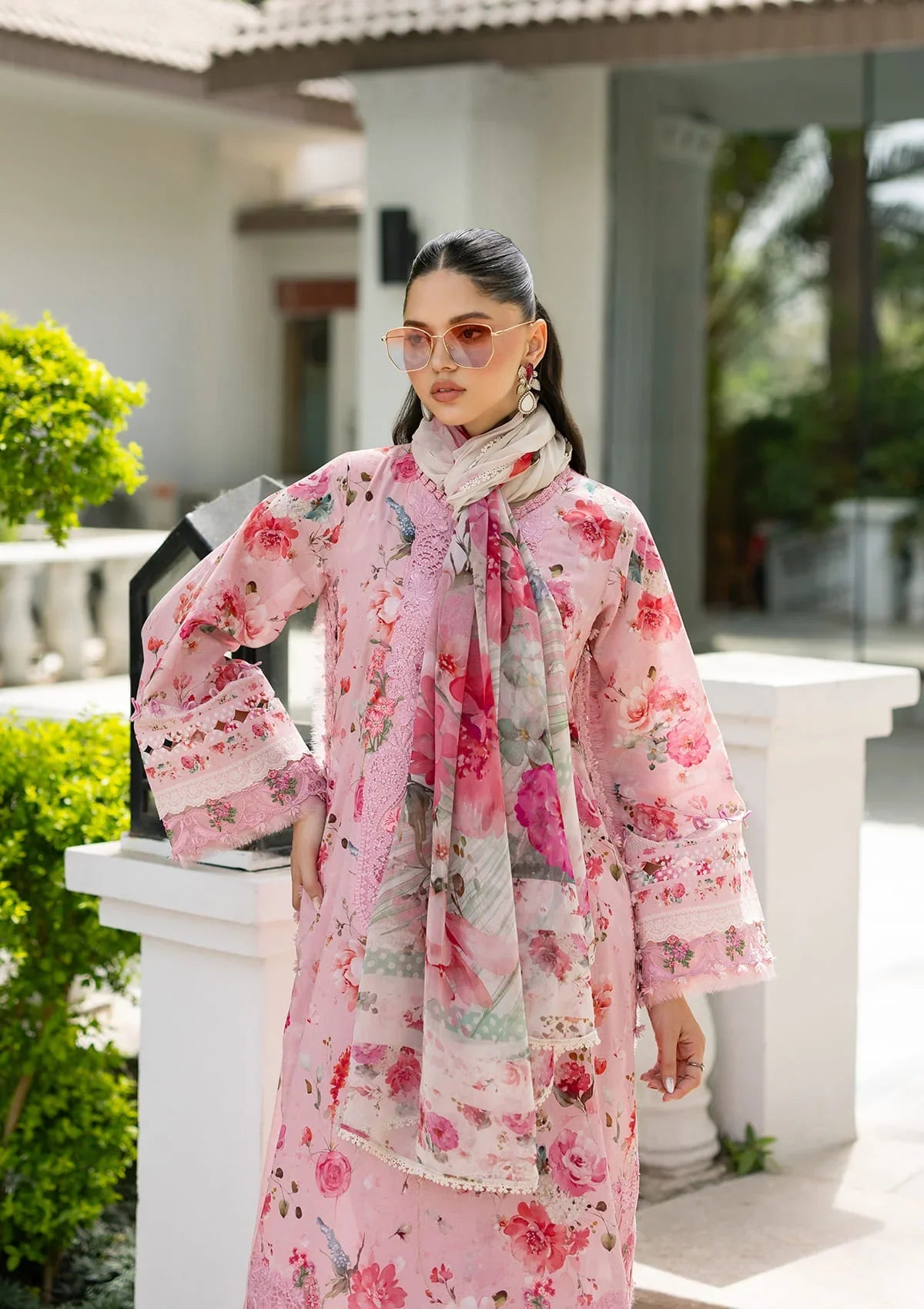Signature Lawn Edit – 4b Mira
