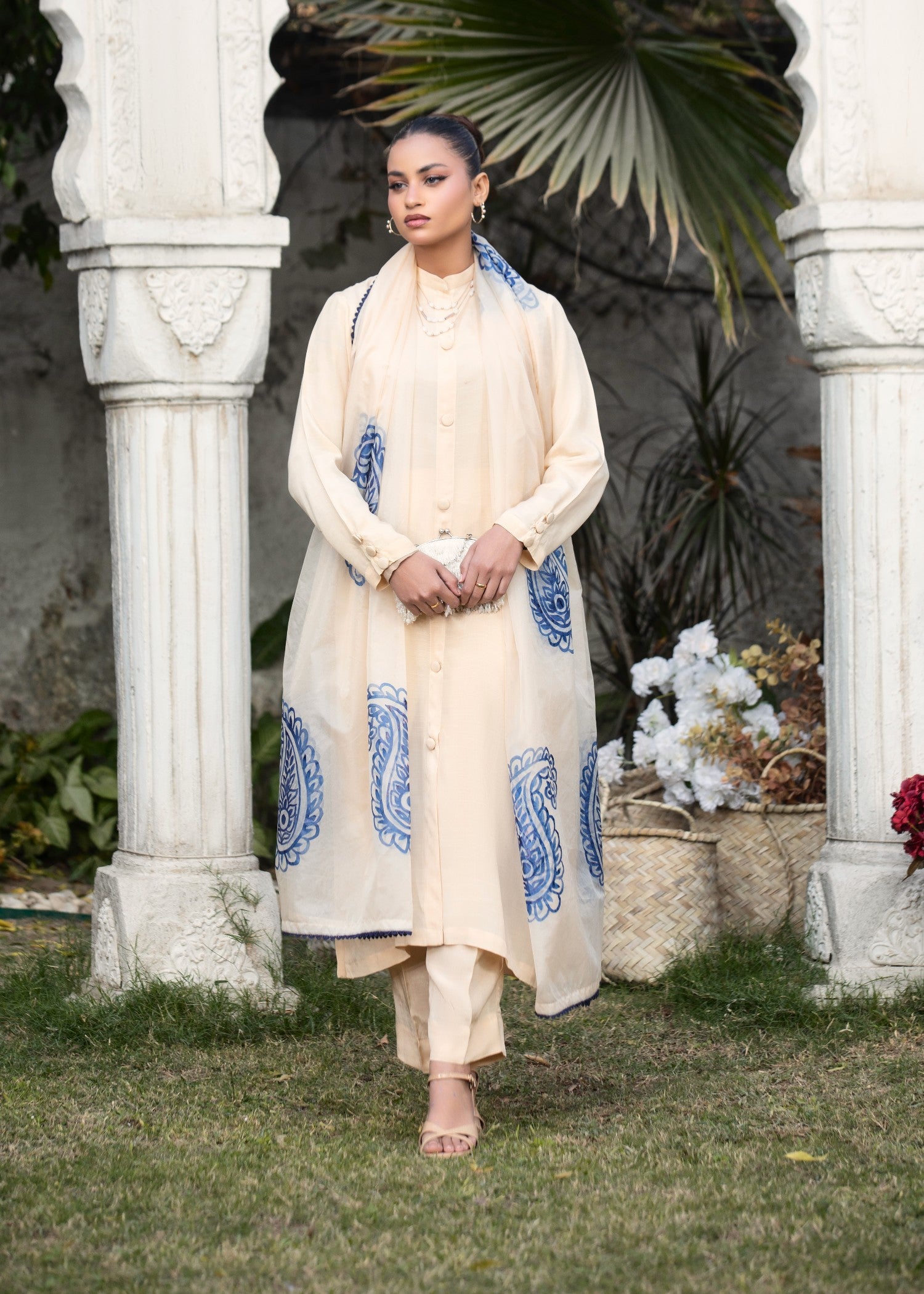 medium silk Kurta Set in Beige