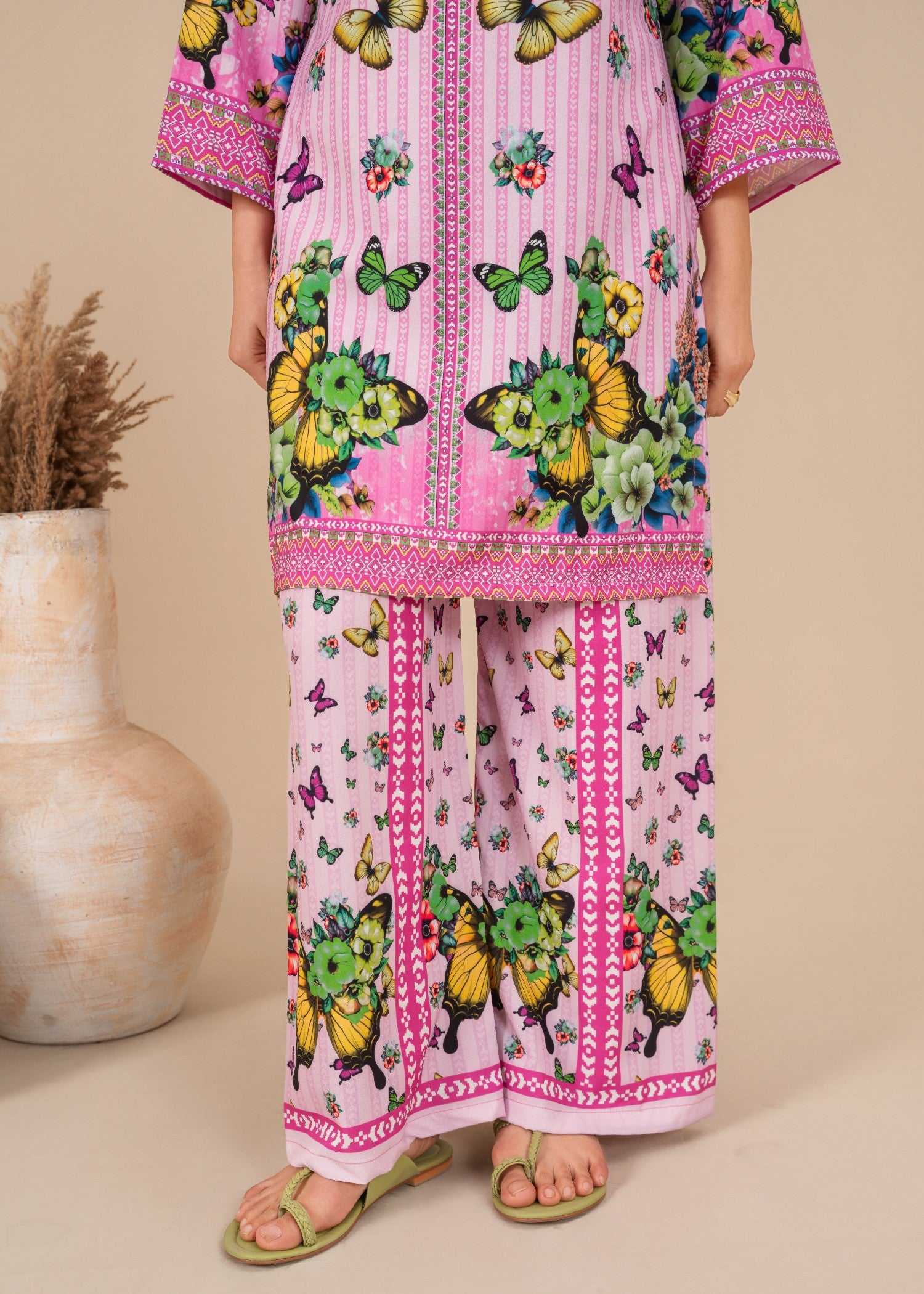 crepe Kurta Set in Purple ash