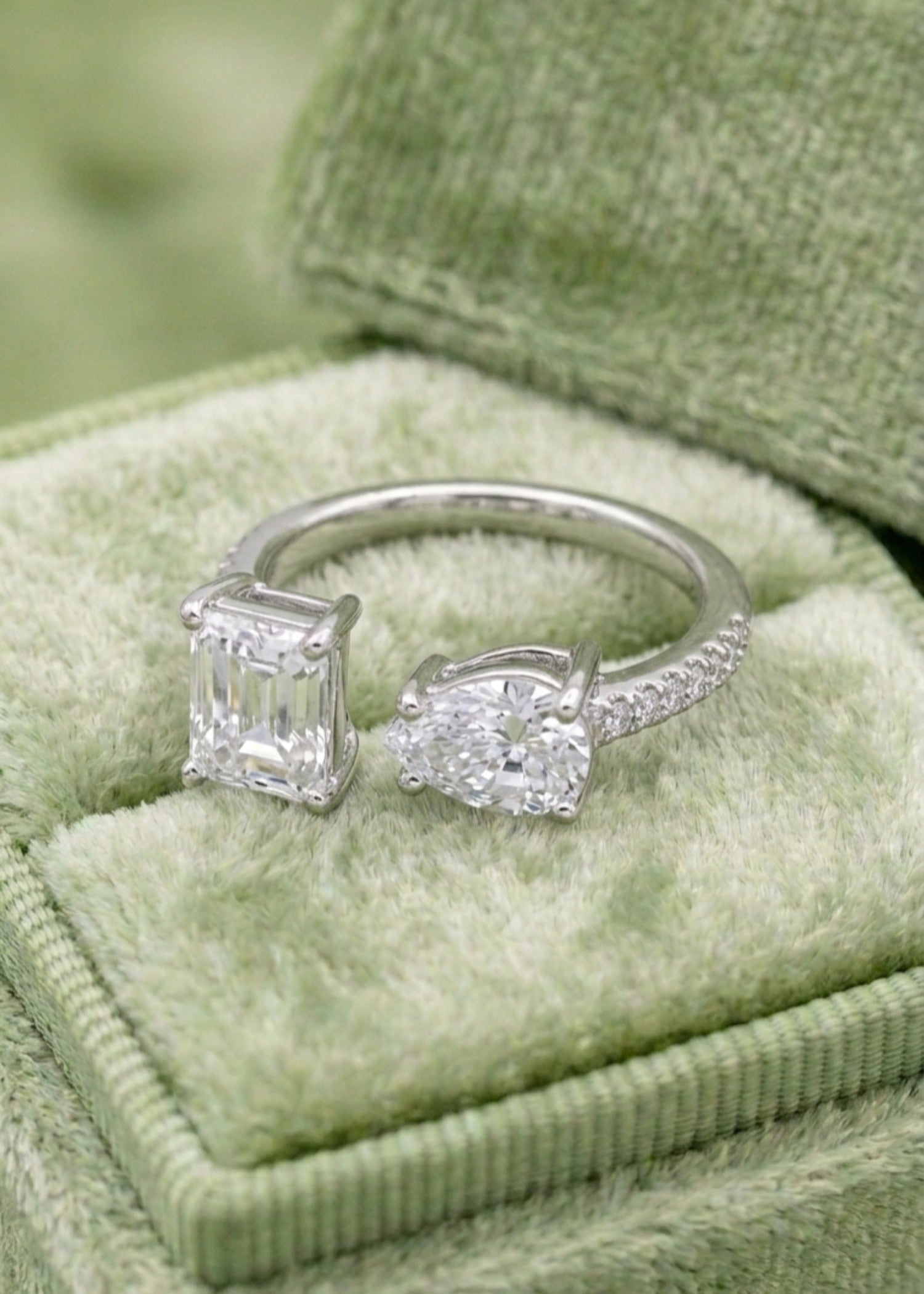 Ring in Silver Color by - Trendy Women Ring QDR1424
