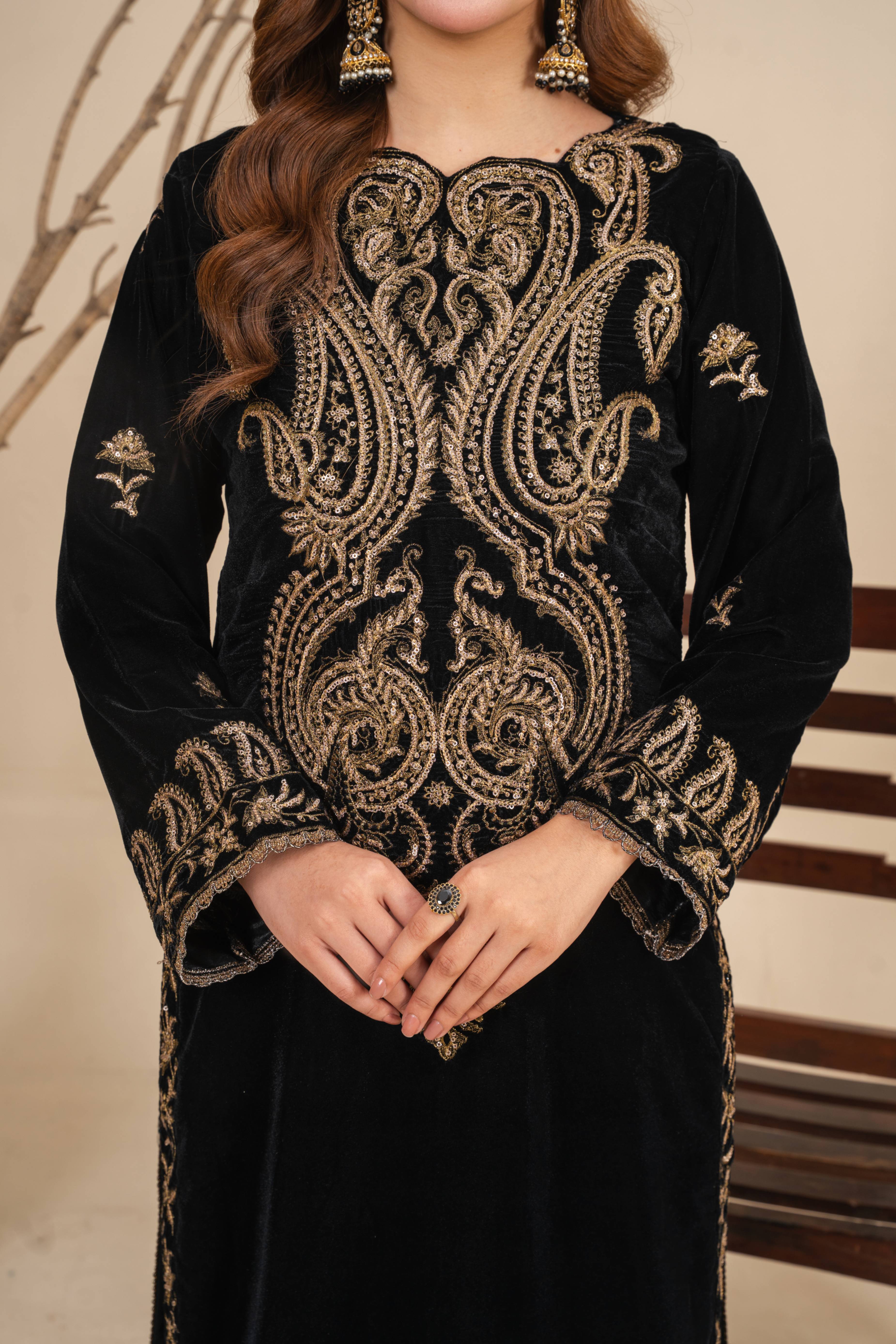 velvet Kurta Set in Jet black