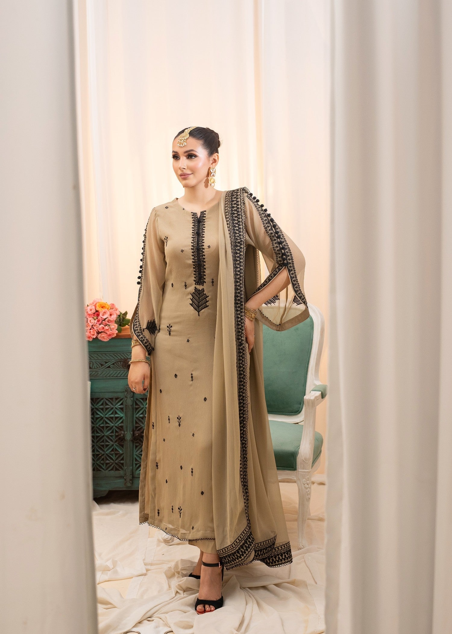 bemberg crinkle chiffon Kurta Set in Beige