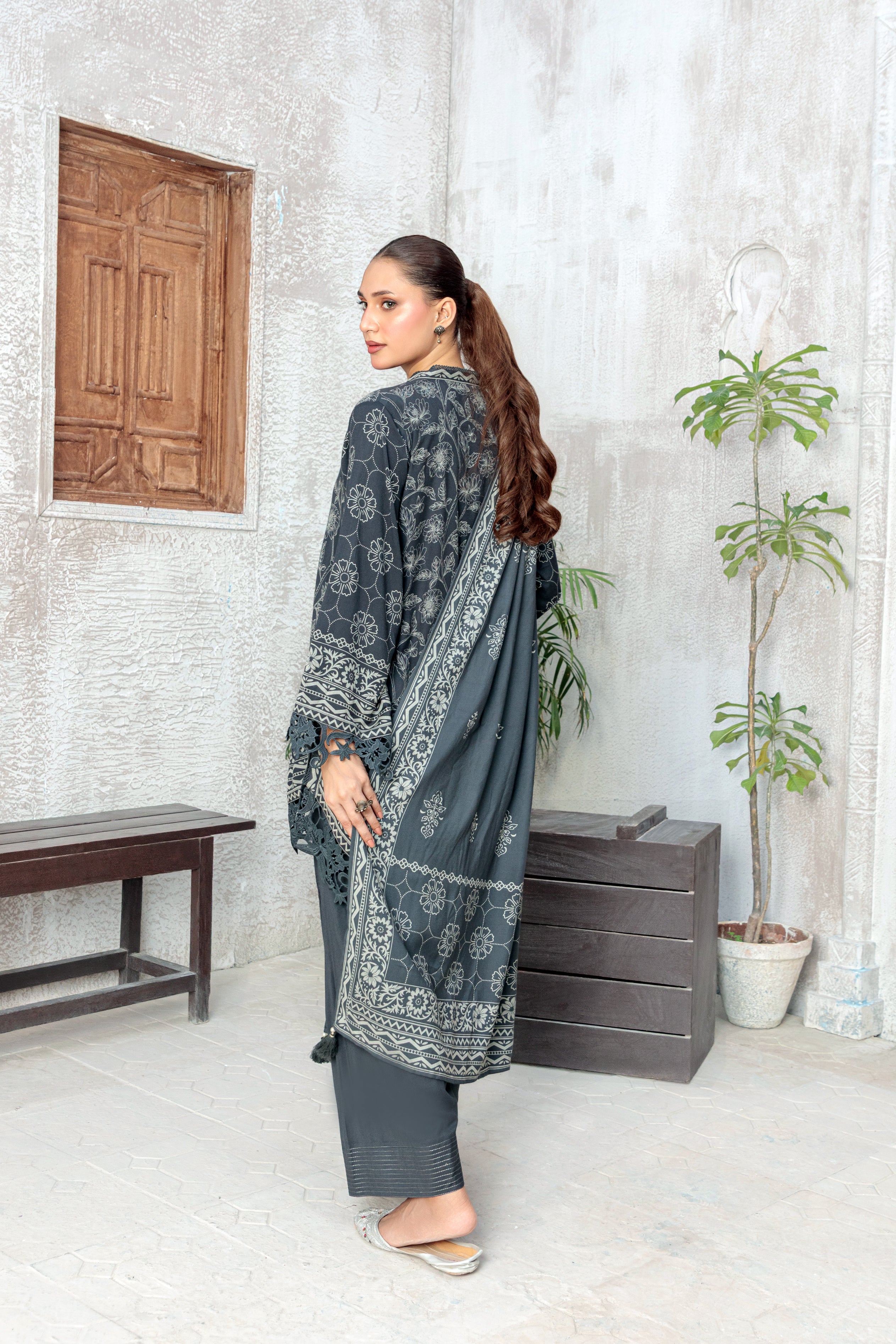 pashmina Unstitched in Grey