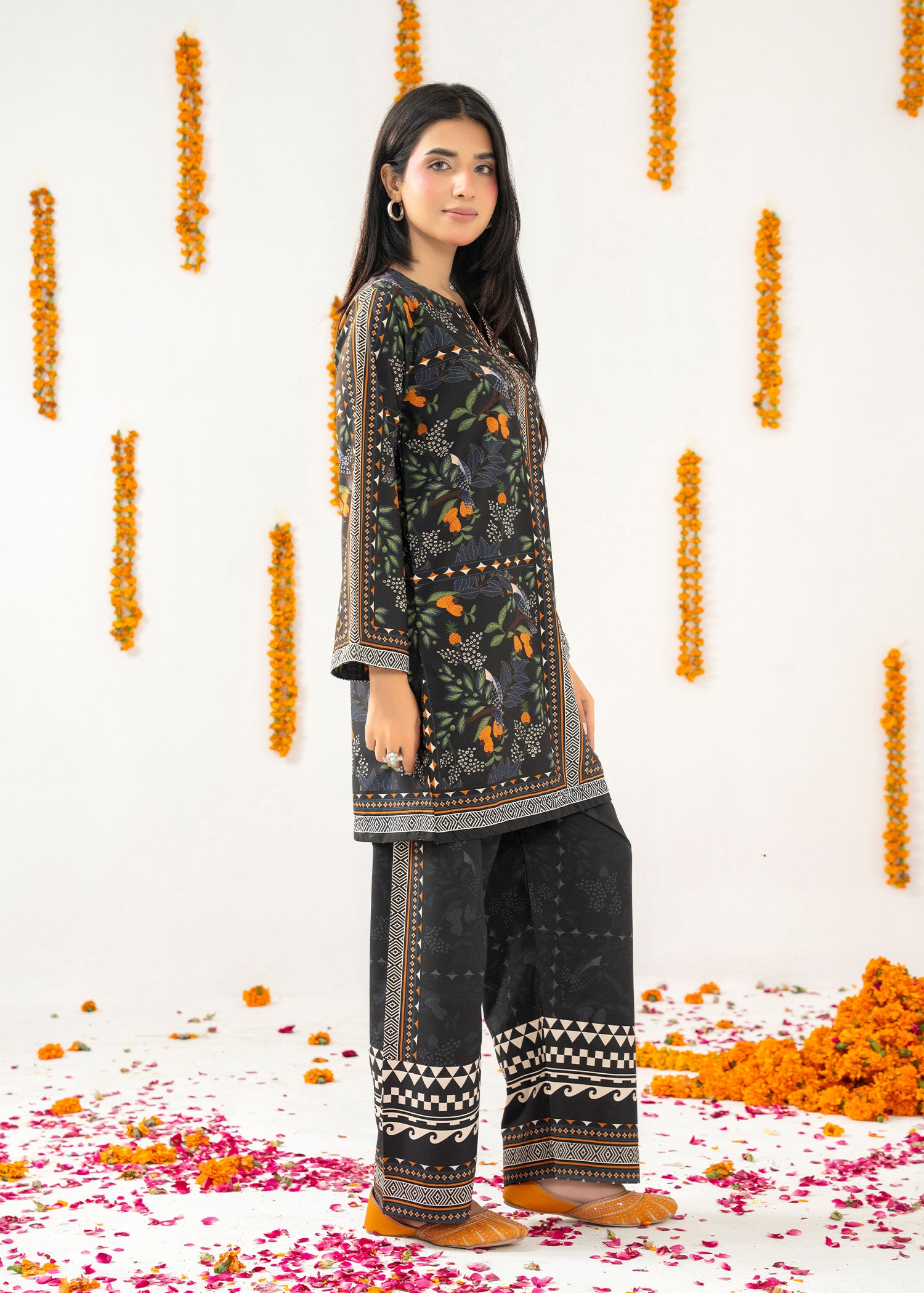 grip Kurta Set in Charcoal black