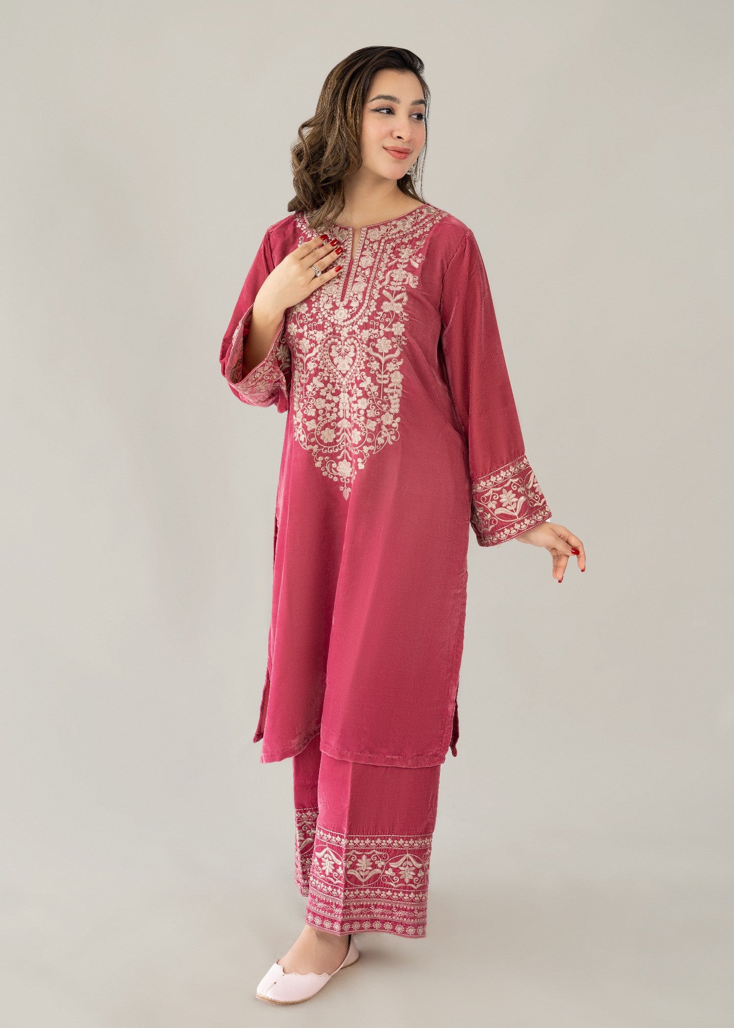 velvet Kurta Set in Tea rose pink