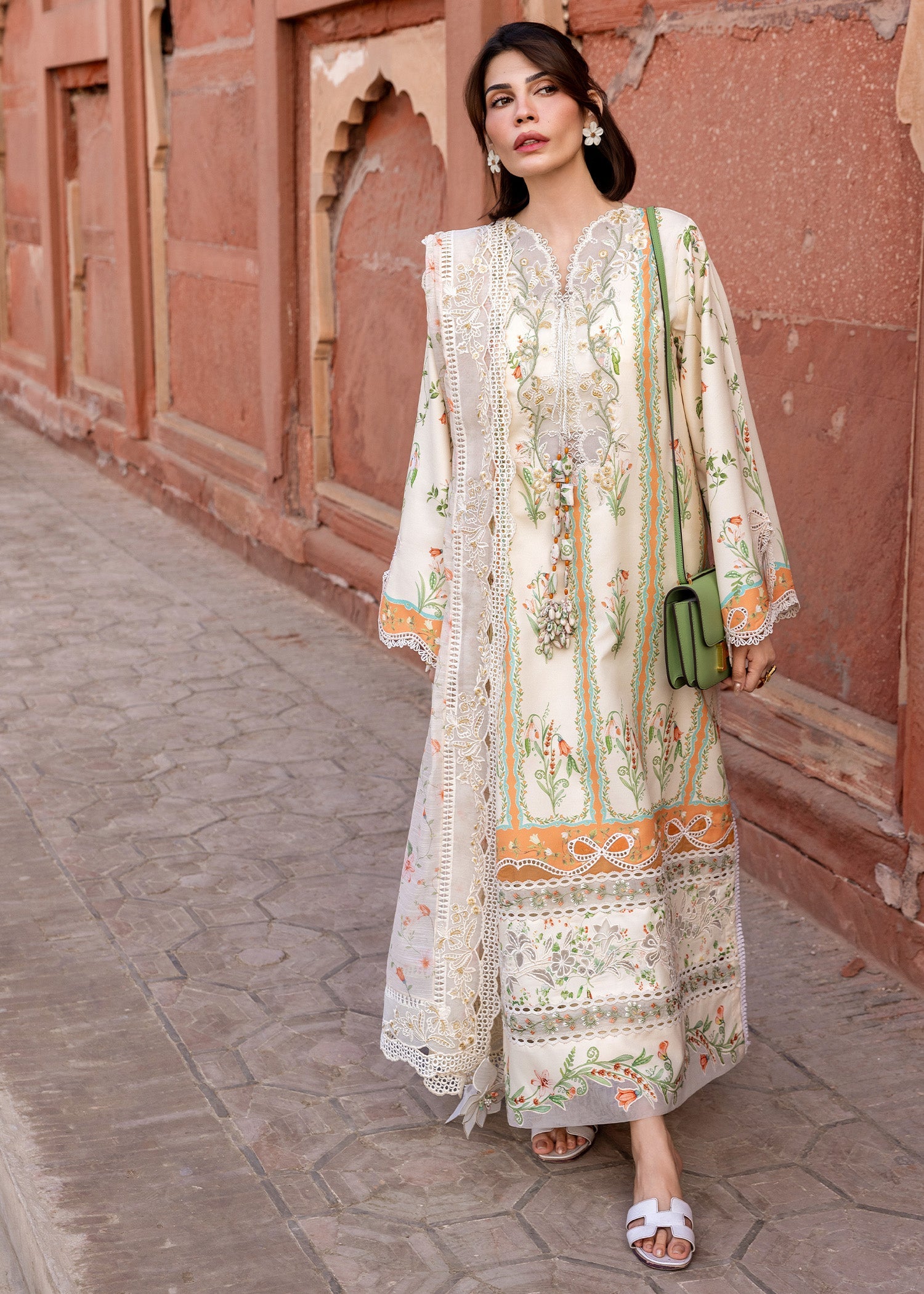 Flow Luxury Lawn – SUN-KISSED LETTER-D9A