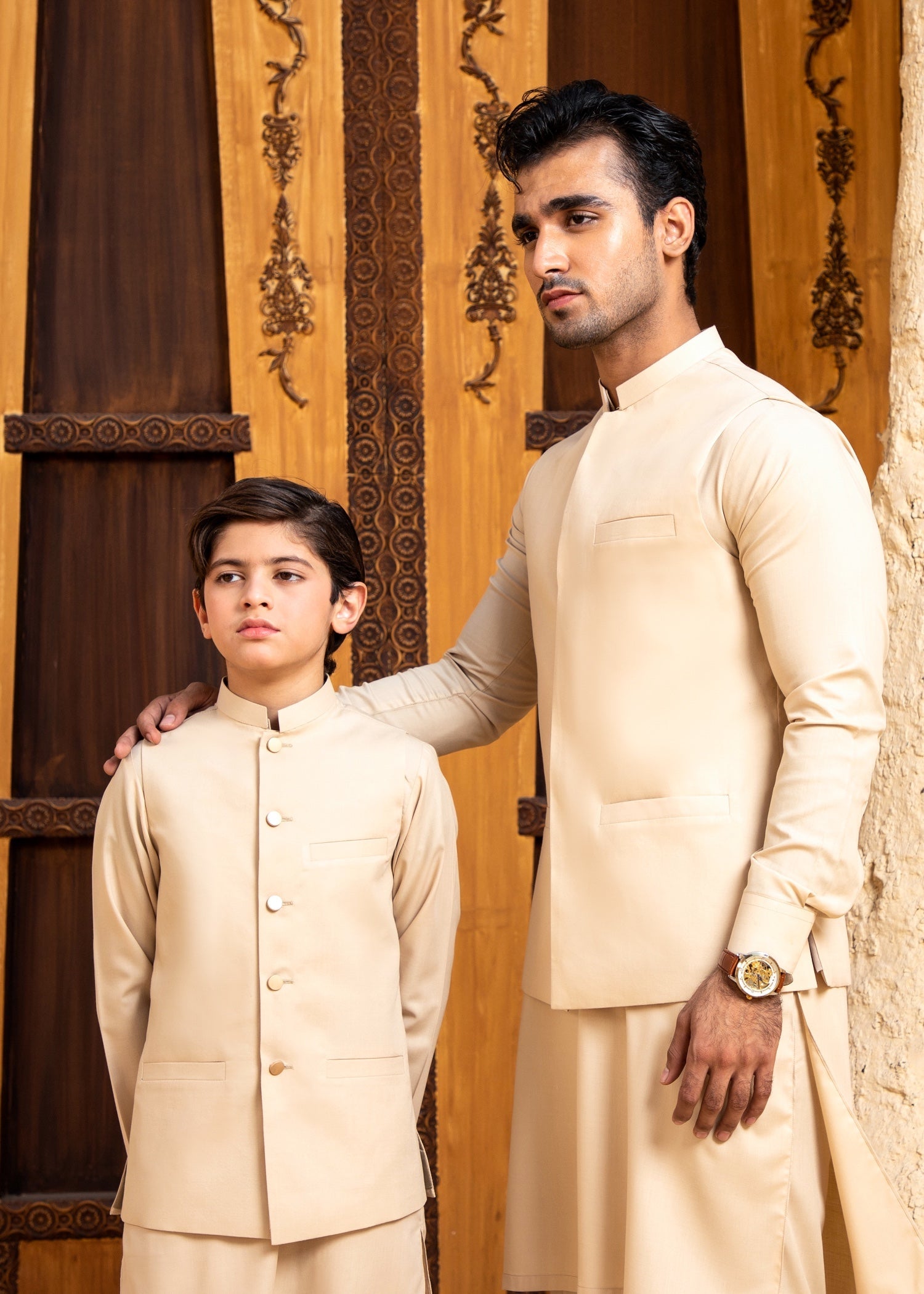 wash & wear Waistcoat in Beige