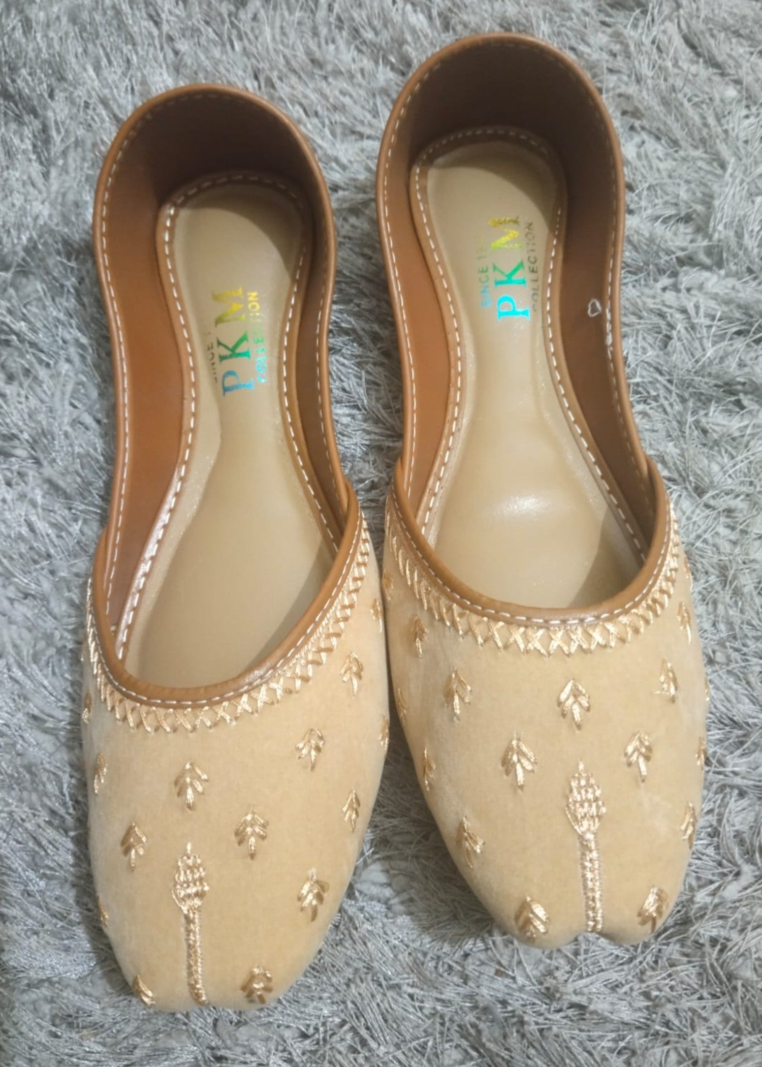 Khussa in Cream by - High Quality Women Khussa QXA5491