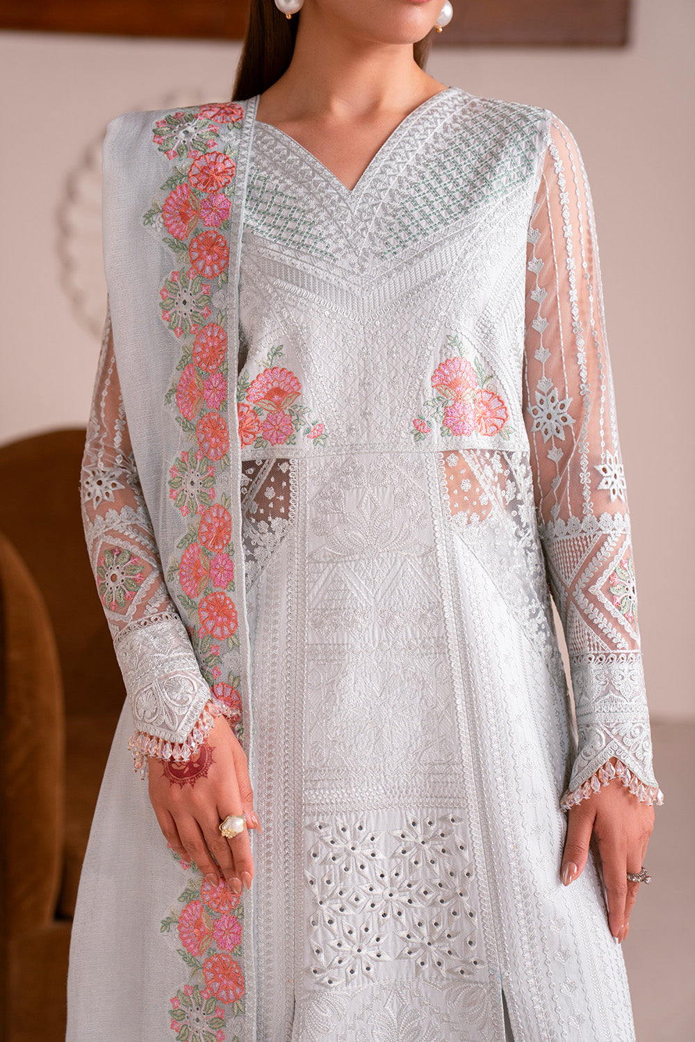 Bloom Poise Lawn Edit – AURÉLIE - MSU0680