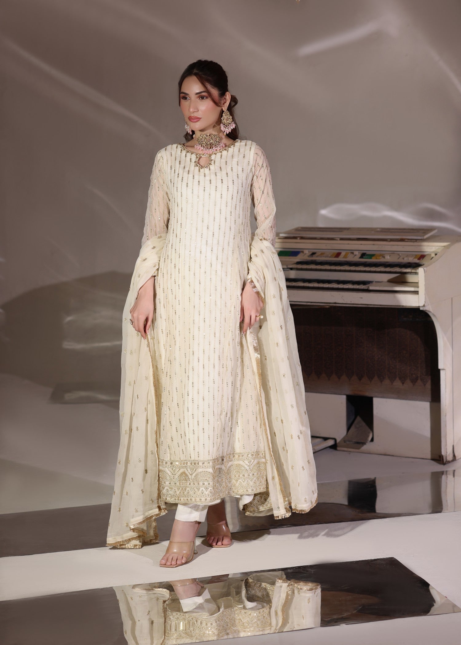 chiffon Pishwas in Off-white
