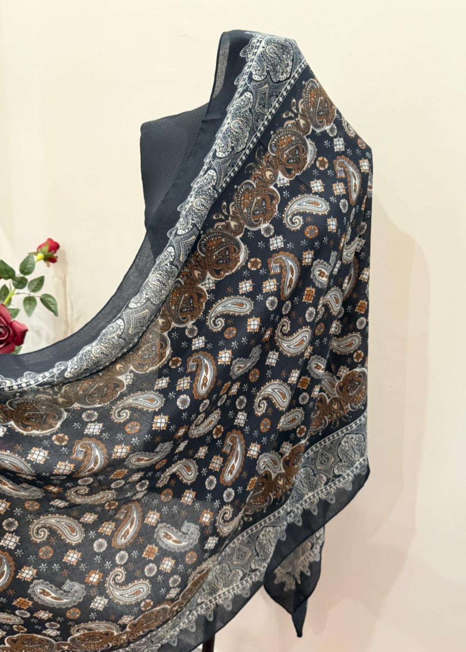 viscose Hijab in Black