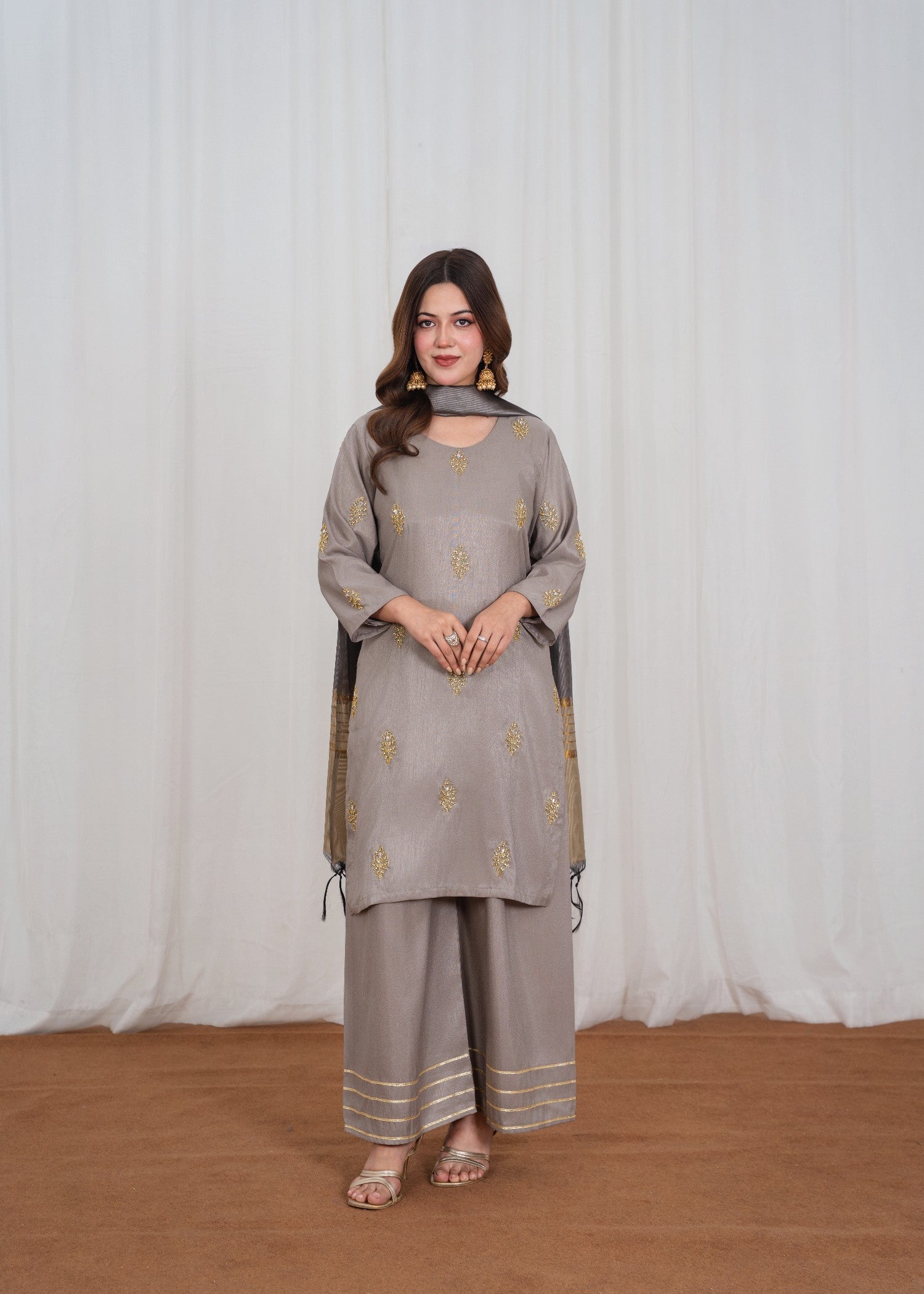 raw silk Kurta Set in Pastel grey