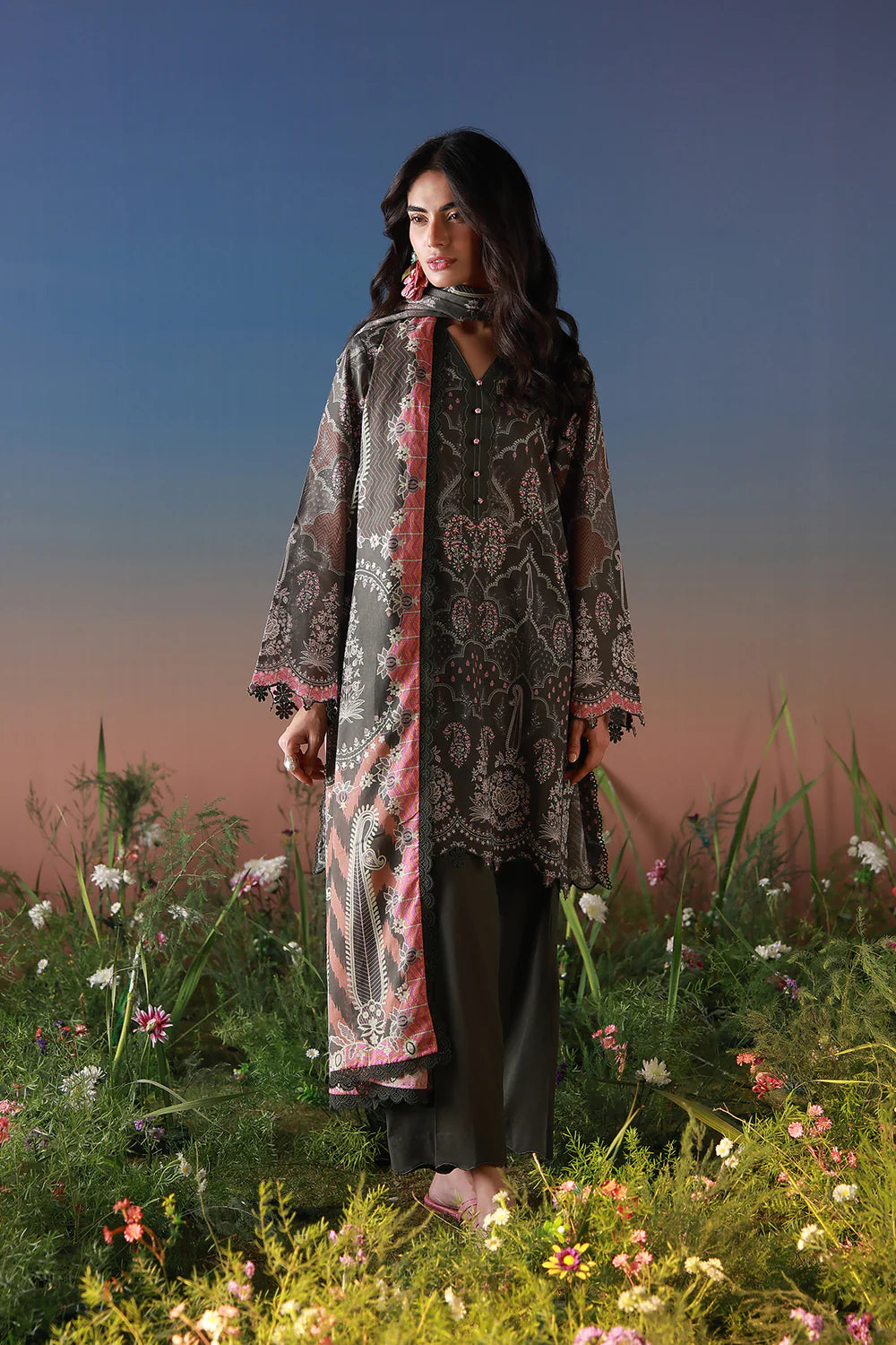 Mirha Lawn – Shadow Lace