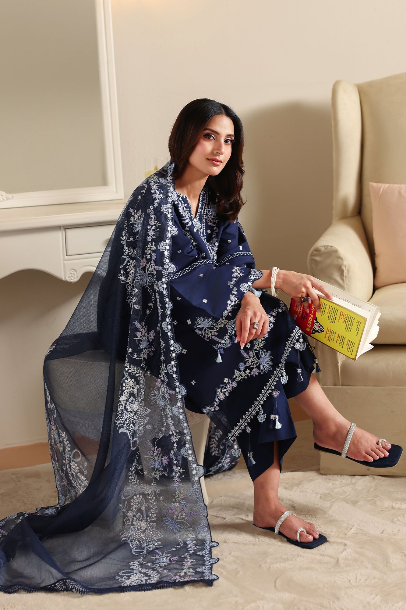 Eid Lawn Edit – Midnight Aura