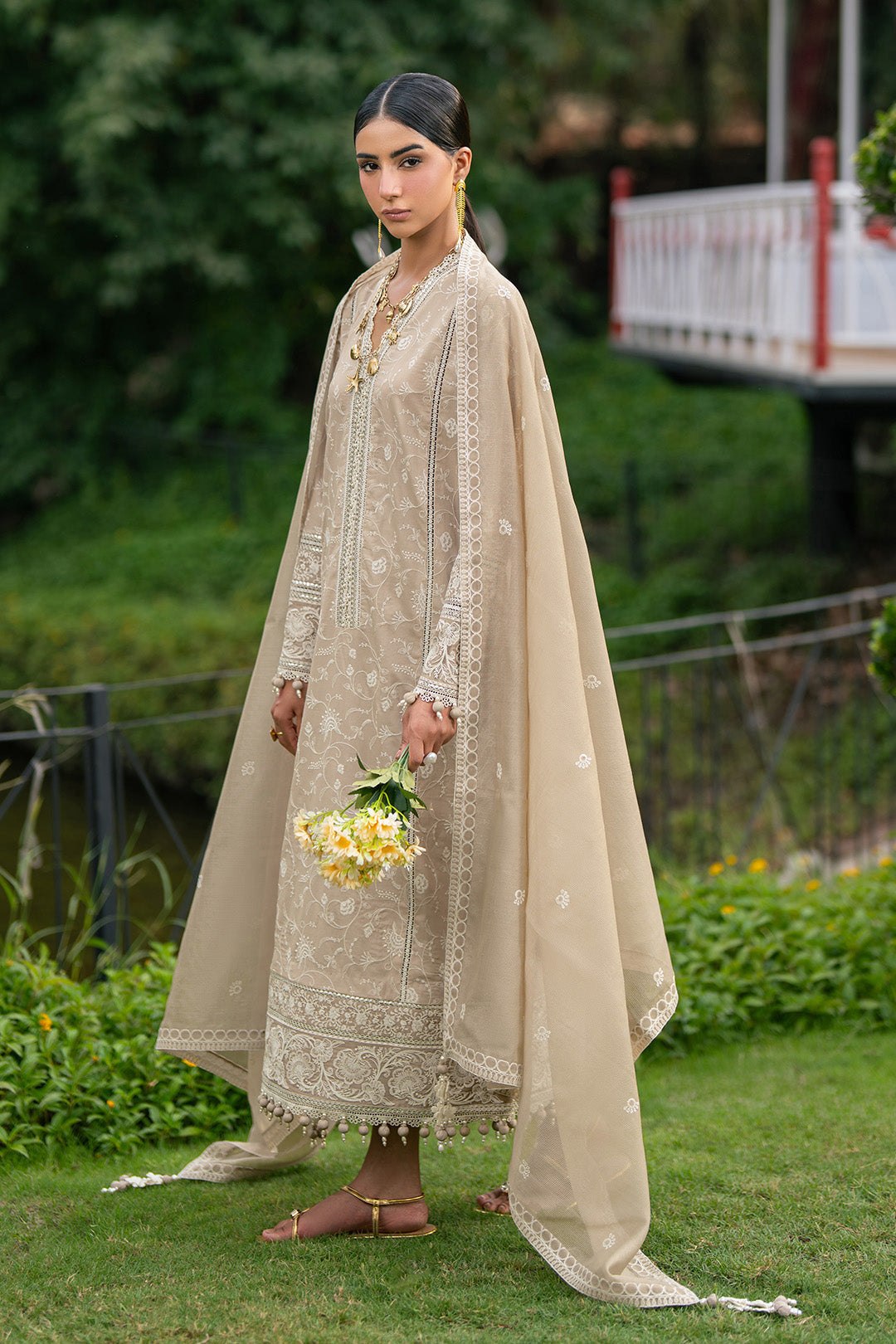 Summer Lawn – 7069-Drape