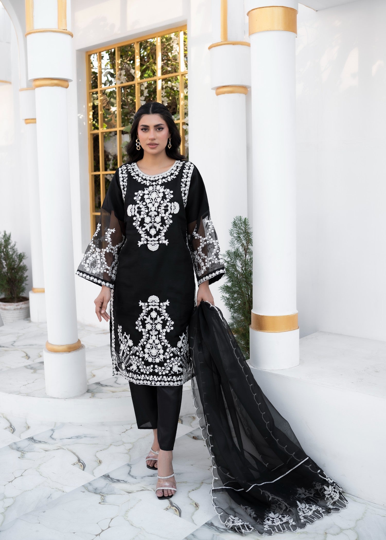 organza Kurta Set in Black, white