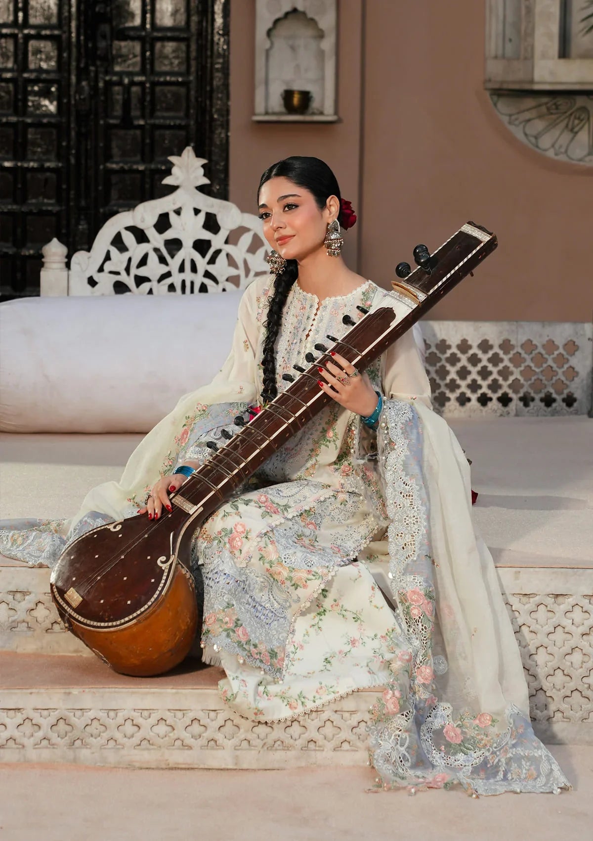Ek Fasana Luxury Lawn – KLB-2A NEELOFAR
