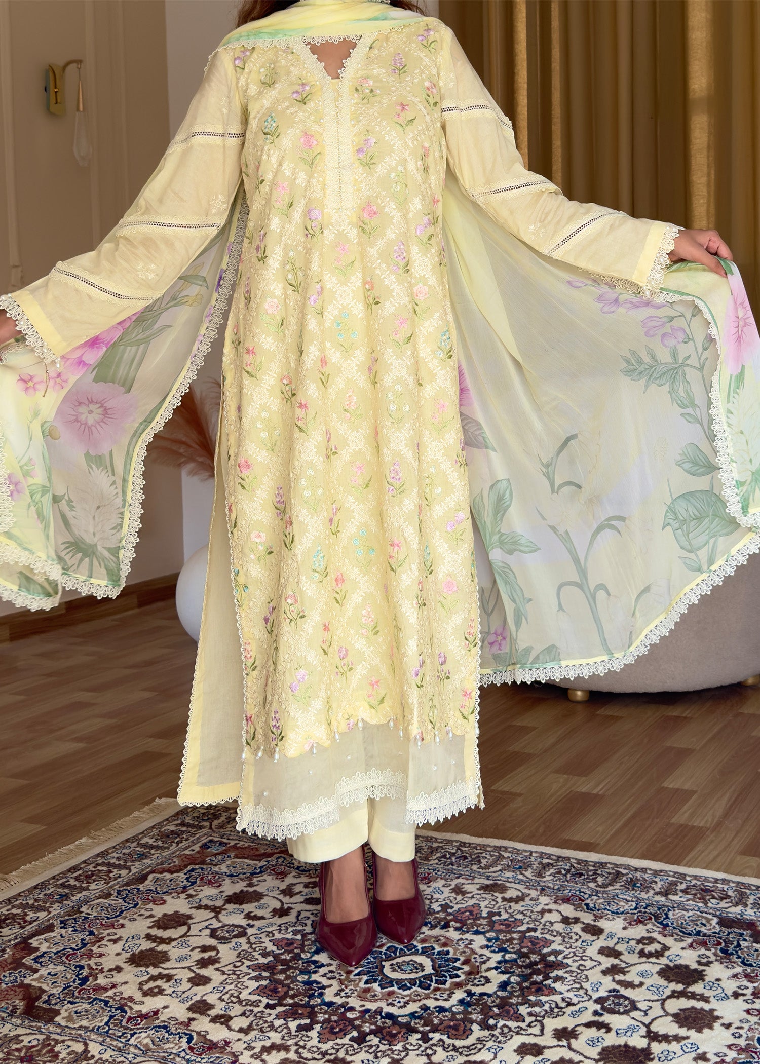 lawn Kurta Set in Lemon chiffon