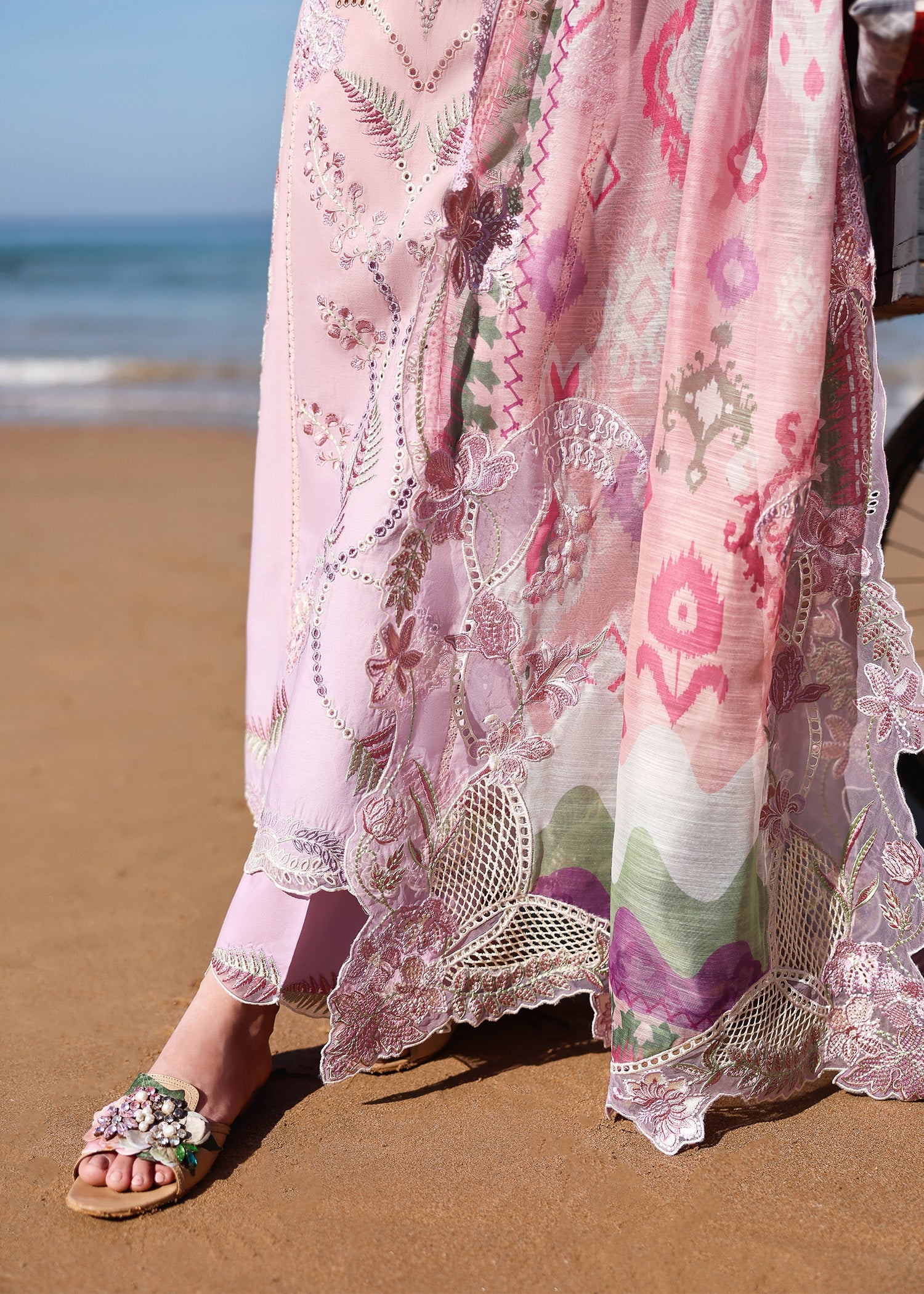 Breeze Festive Luxury Lawn – TALI 3-A