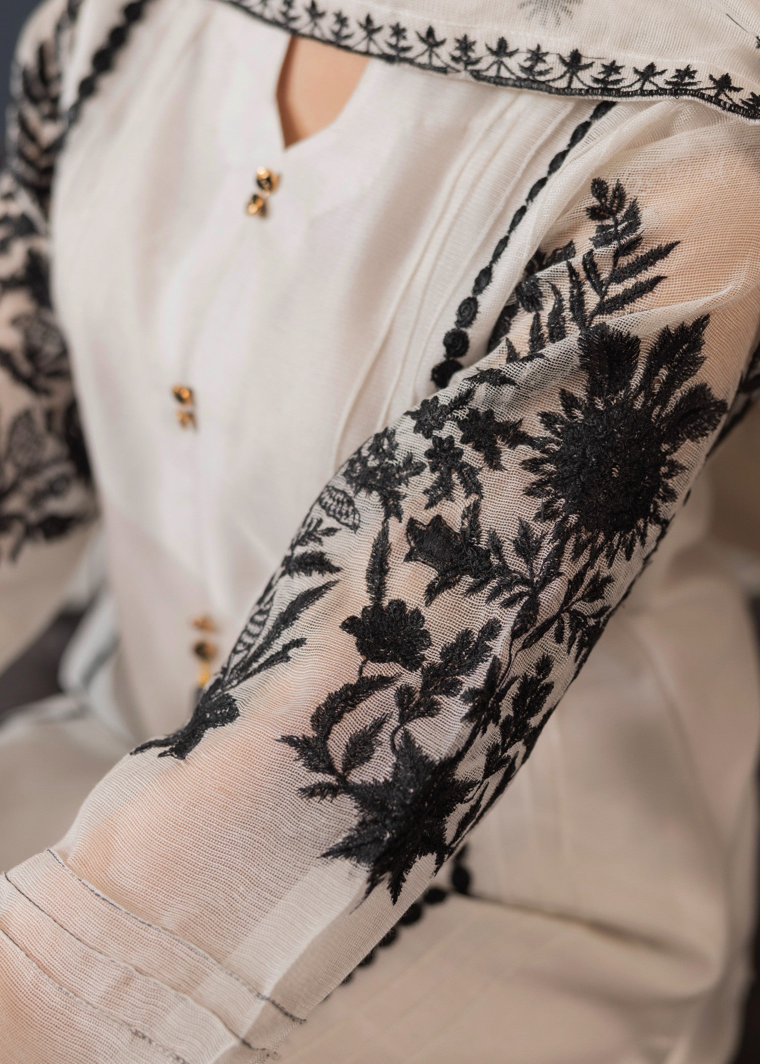 zari net Kurta Set in Off-white
