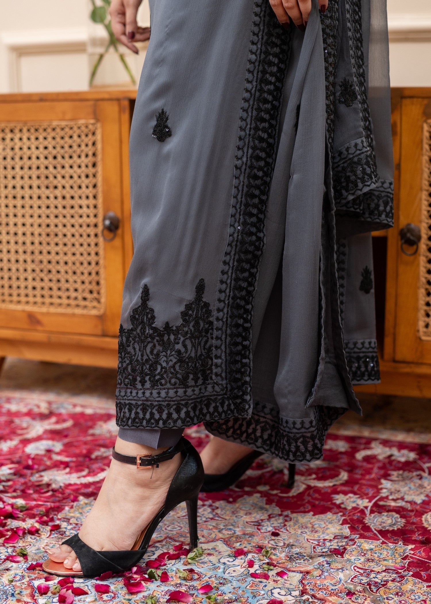 bemberg crinkle chiffon Kurta Set in Slate grey