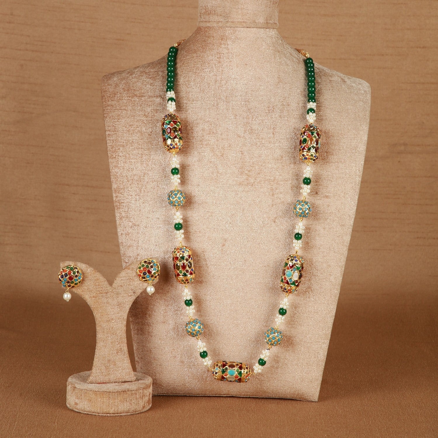 Jewelry Set in Multi Color by - Trendy Women Jewelry Set GPP4303