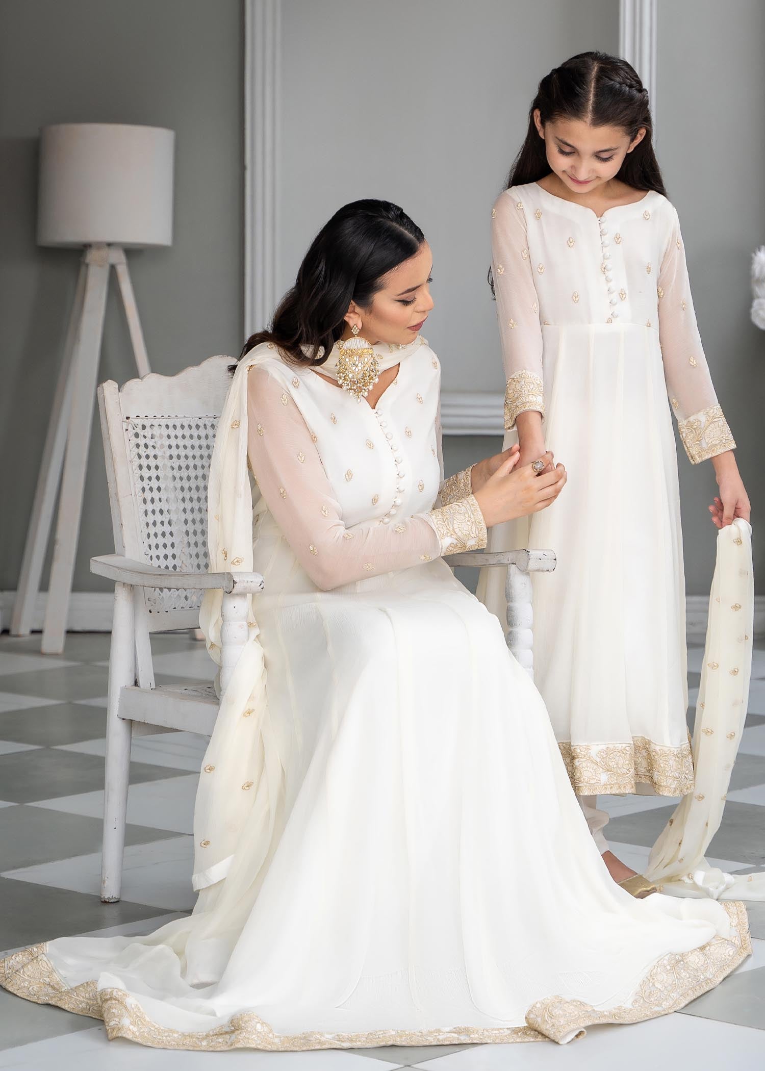 chiffon Pishwas in White