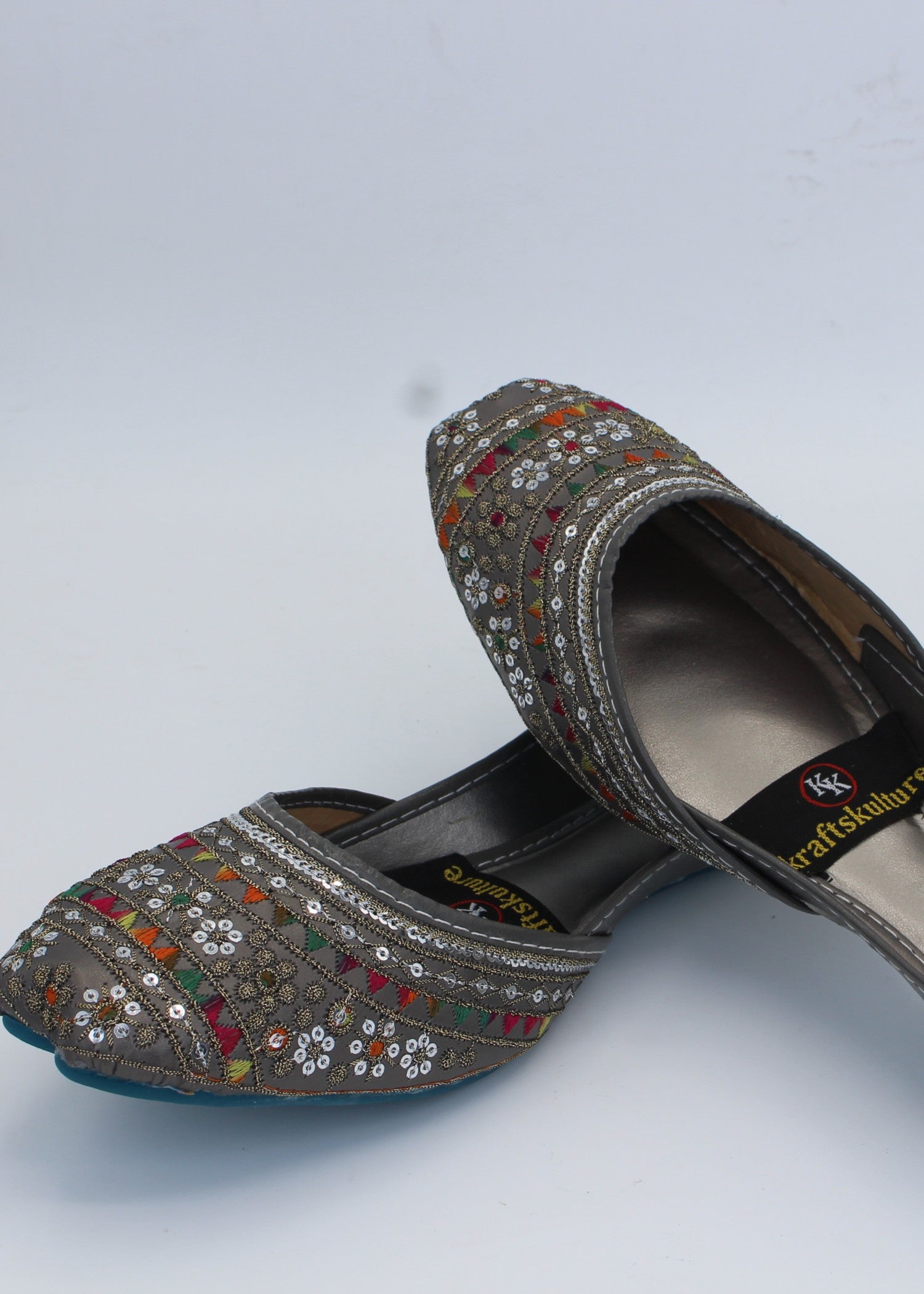 Khussa in Multi, grey by - High Quality Women Khussa IGI0604