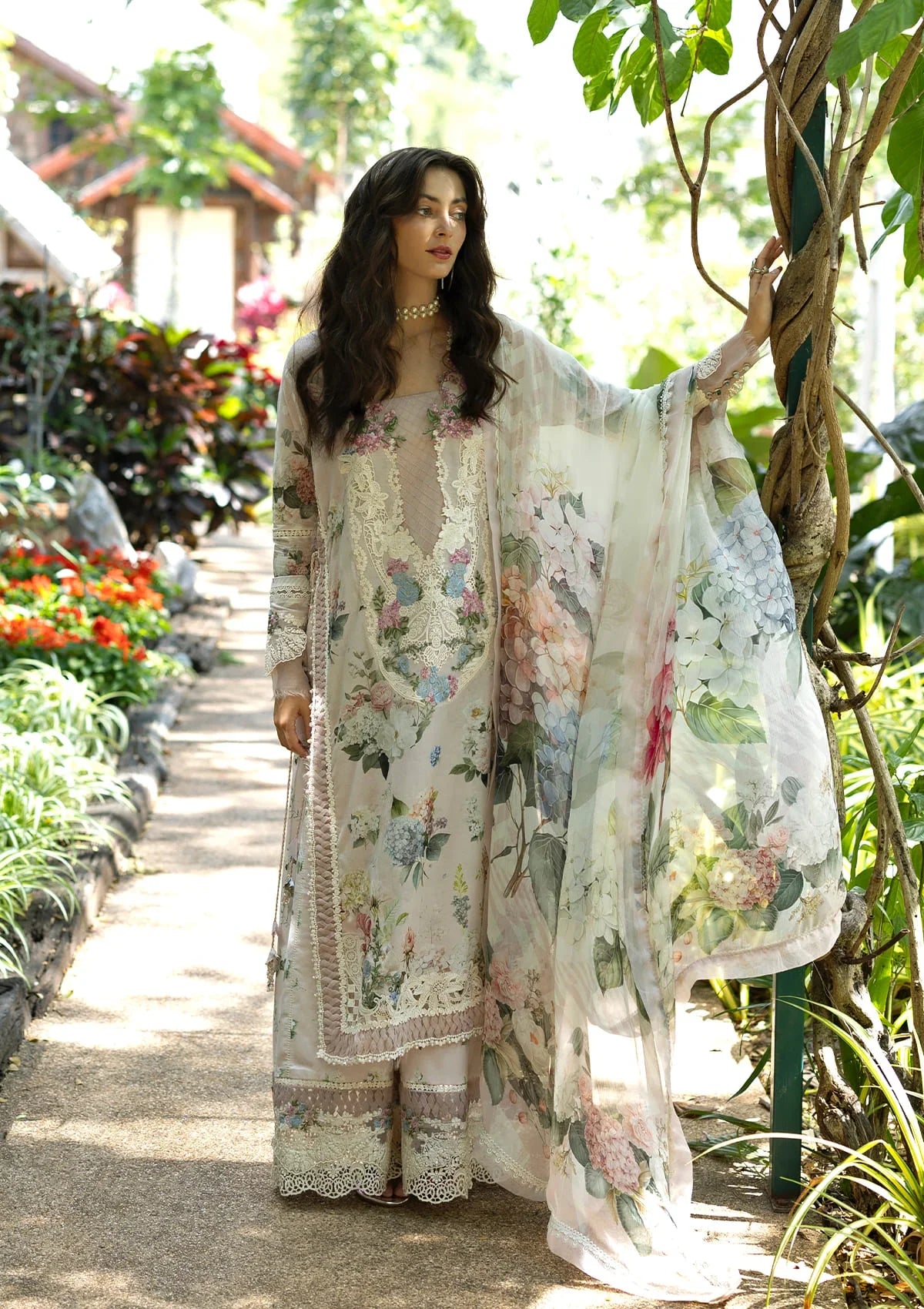 Signature Embroidered Lawn Prints – ESA-4A TUSCAN FAIRY